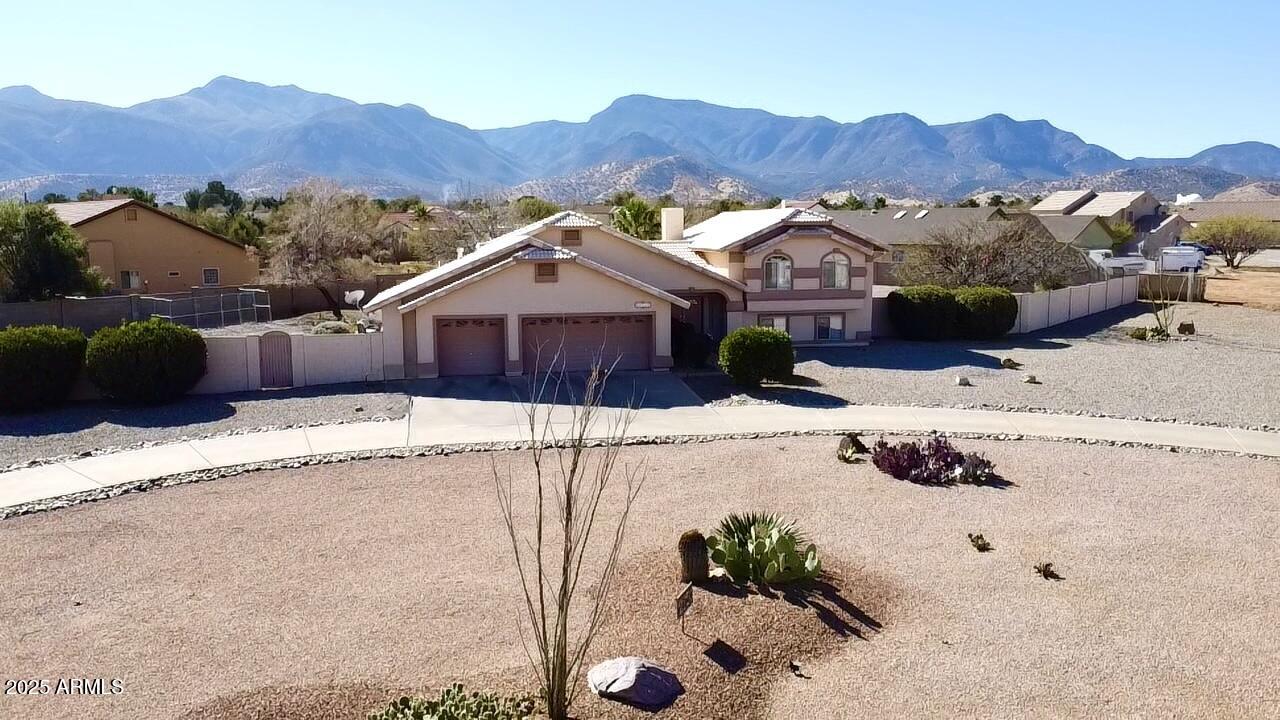 2720 E Eagle Rock Drive Property Photo 3