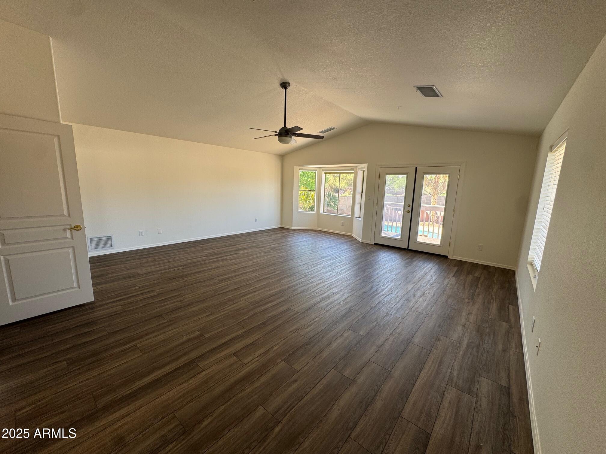 2720 E Eagle Rock Drive Property Photo 34