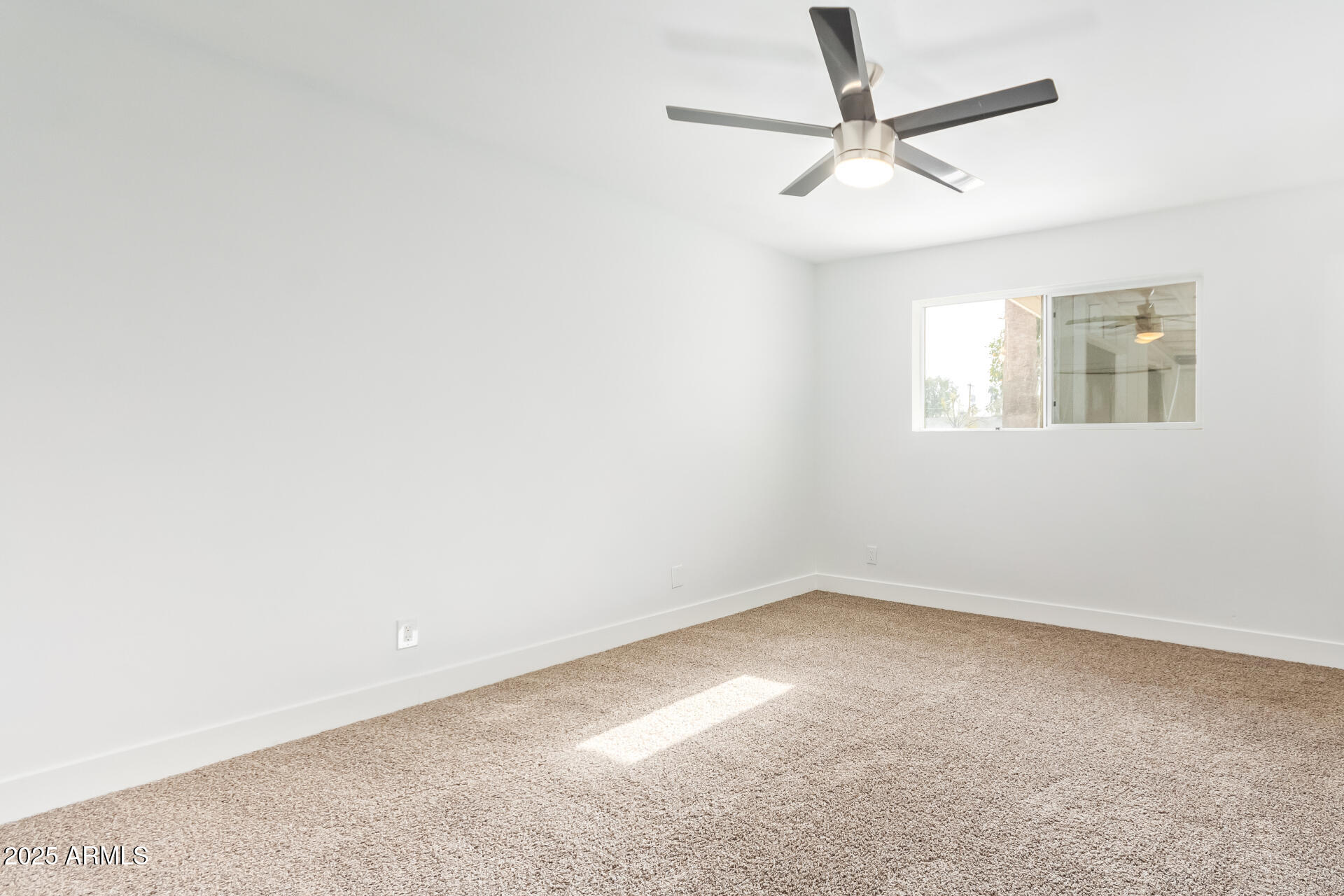 501 W Linda Lane Property Photo 15