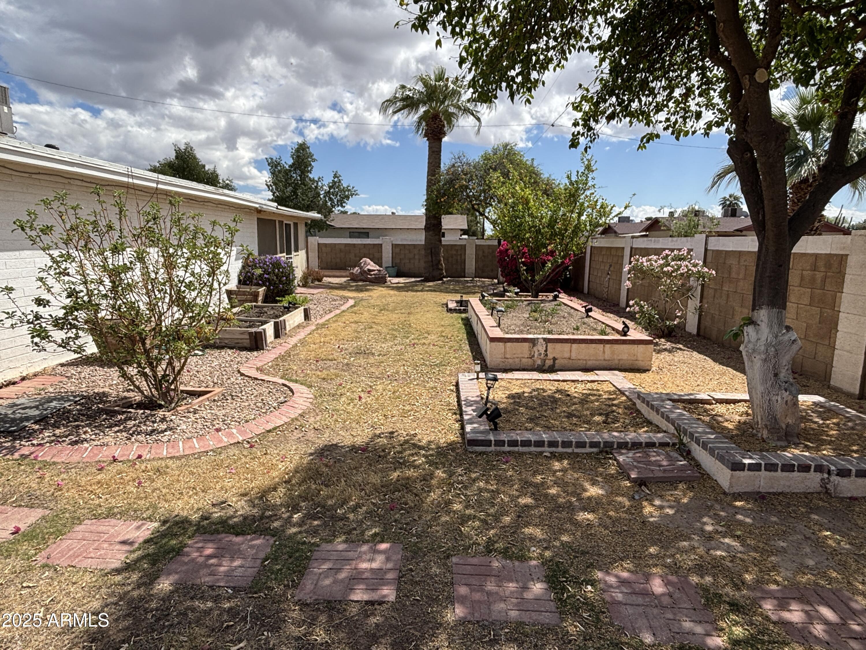 501 W Linda Lane Property Photo 33