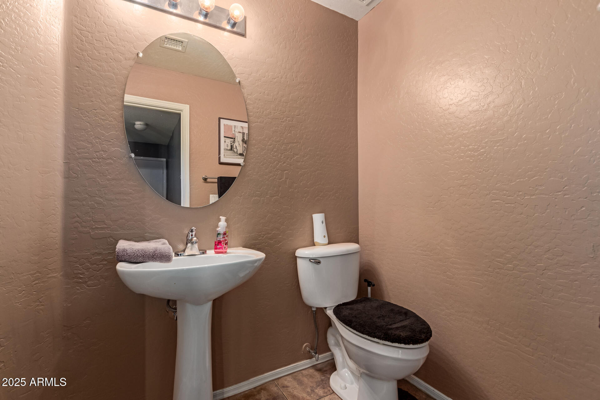12305 W Flores Drive Property Photo 10