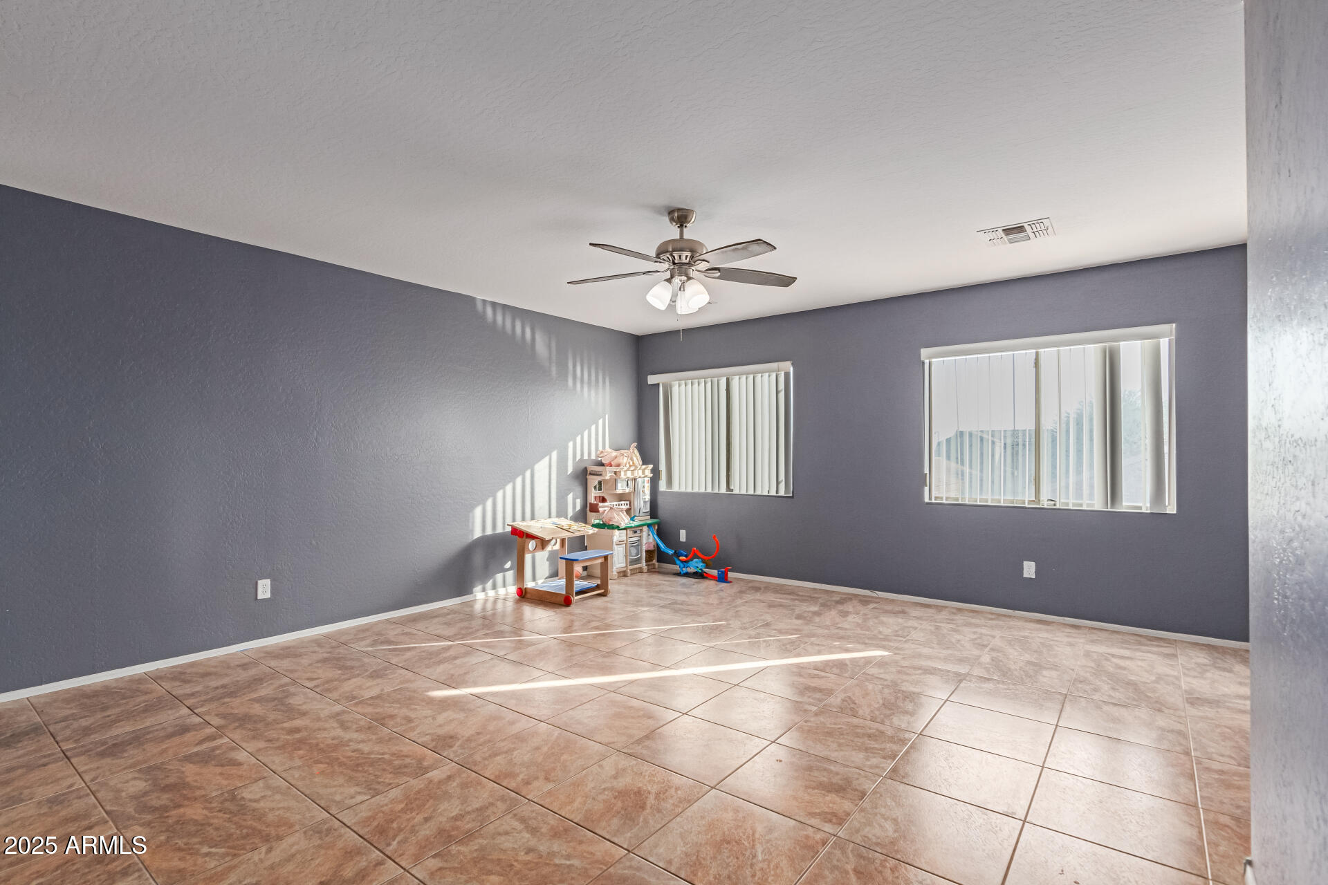 12305 W Flores Drive Property Photo 18