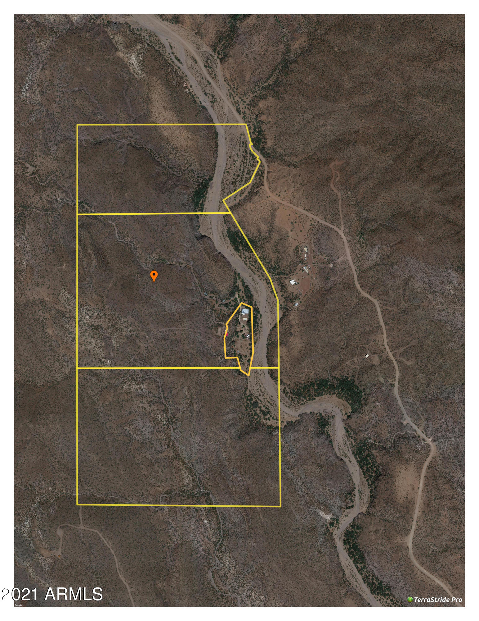 52000 N Castle Hot Springs Road Property Photo