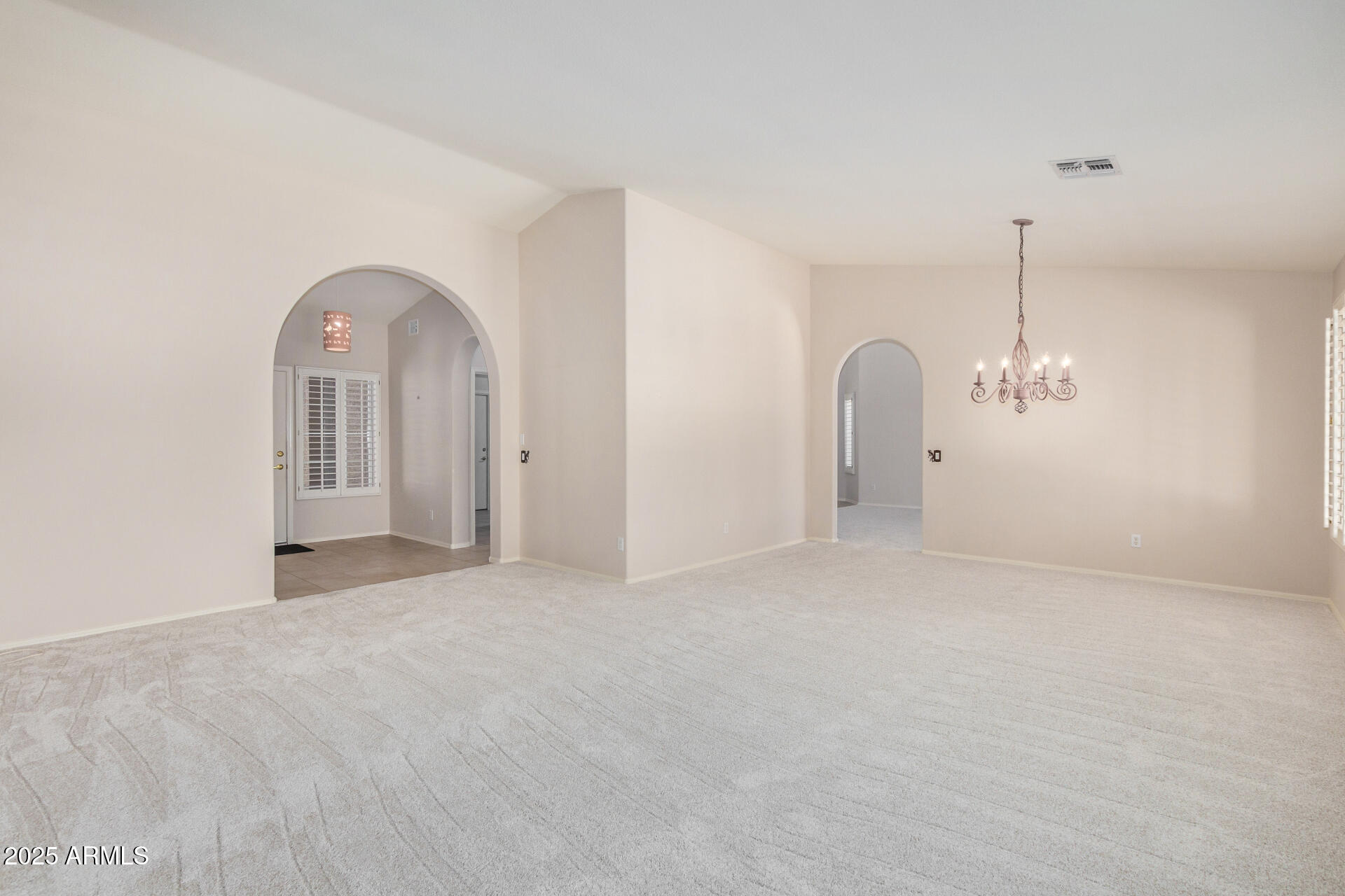 9237 E Diamond Drive Property Photo 6