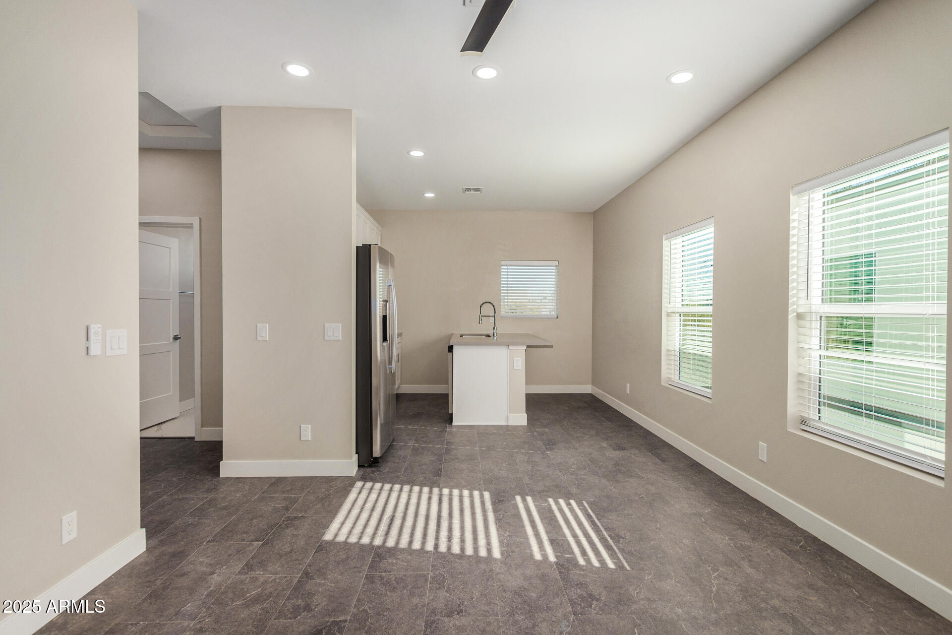 1305 E Madison Street Property Photo 6