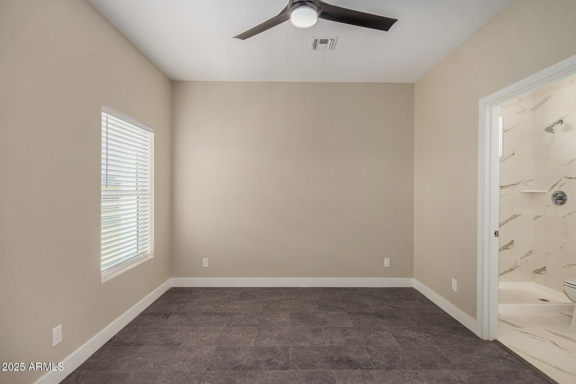 1305 E Madison Street Property Photo 13