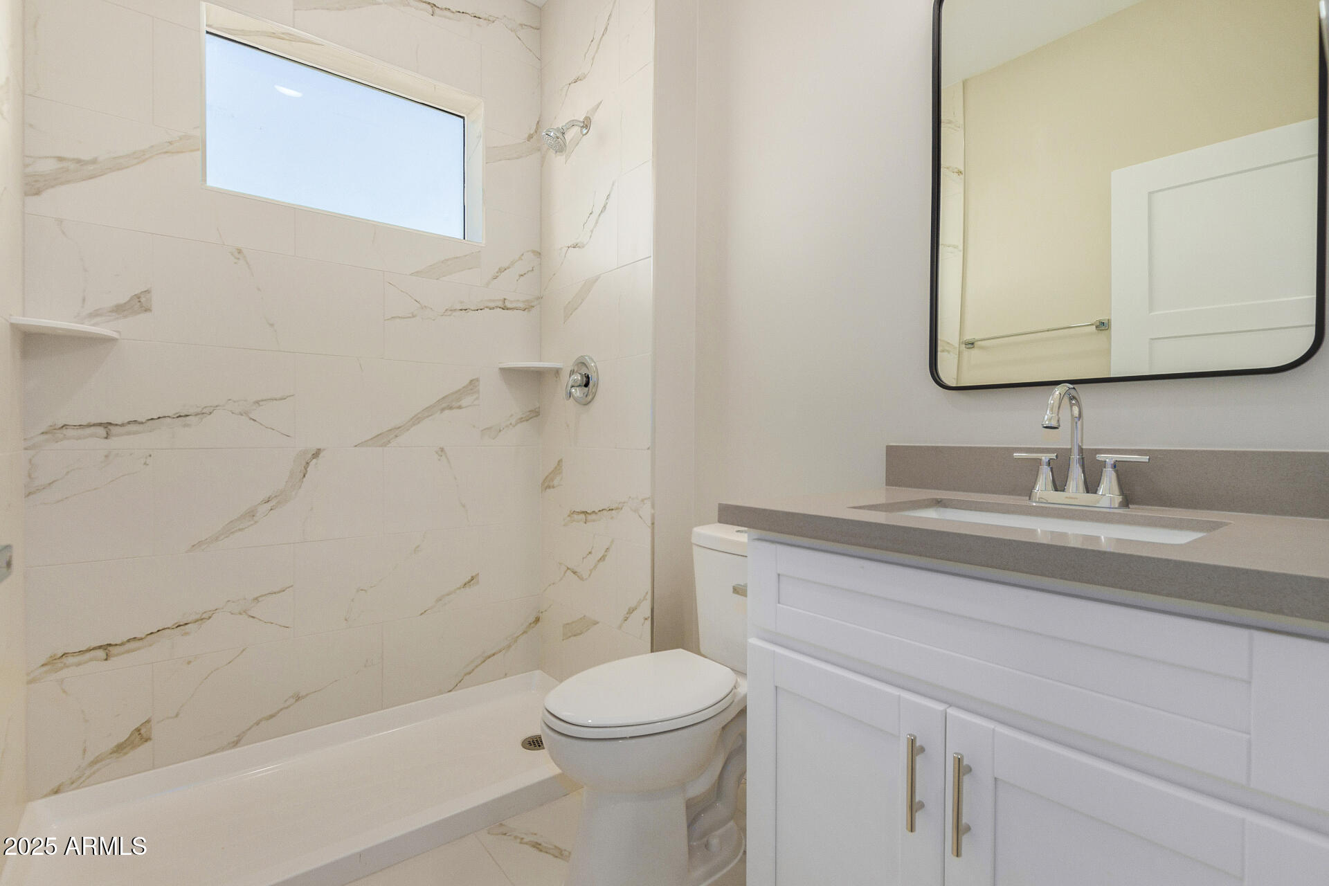 1305 E Madison Street Property Photo 18