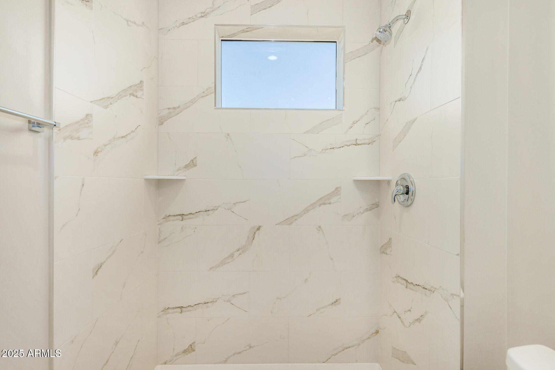 1305 E Madison Street Property Photo 21
