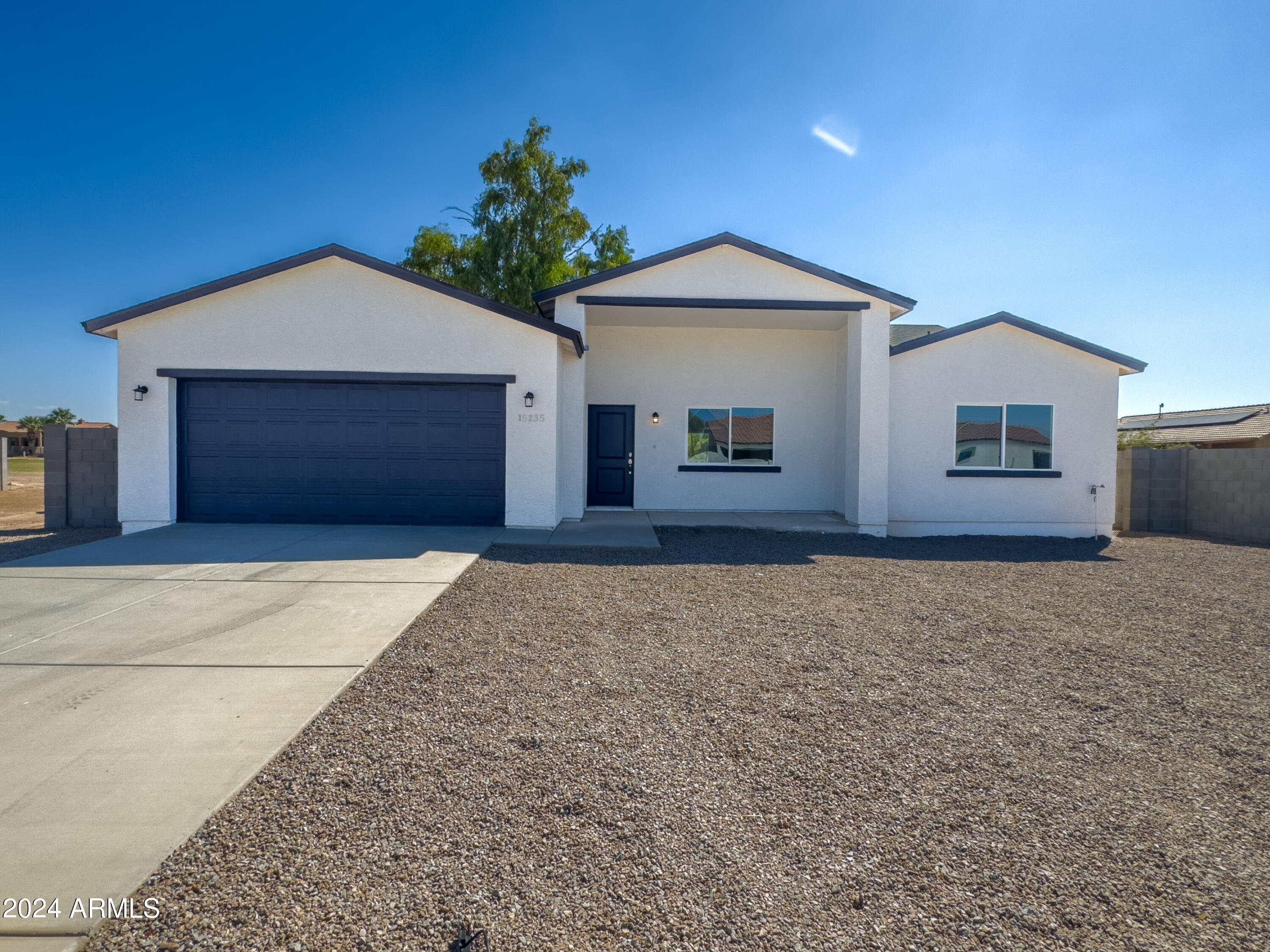 15235 S Country Club Drive Property Photo 1