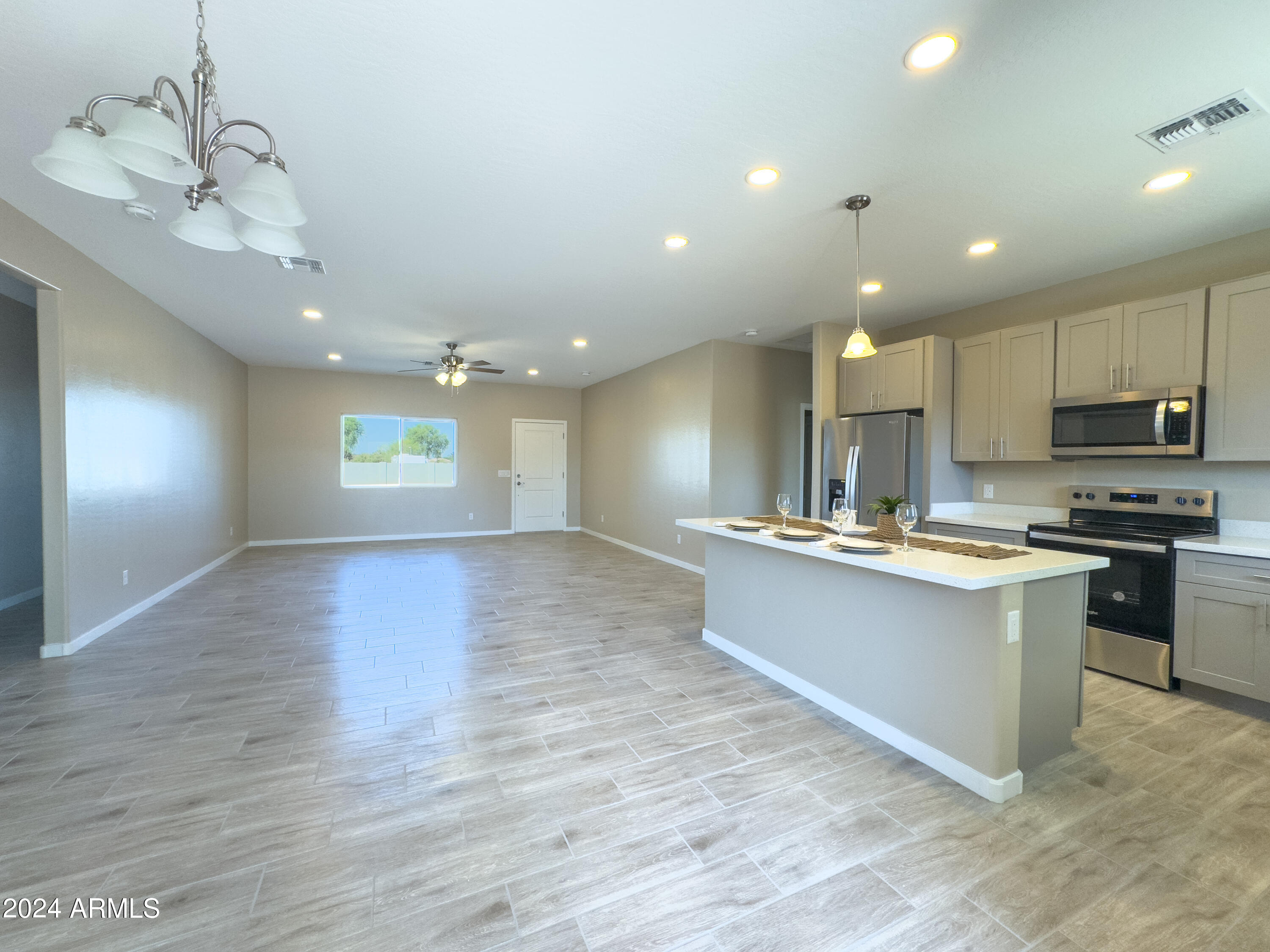 15235 S Country Club Drive Property Photo 5