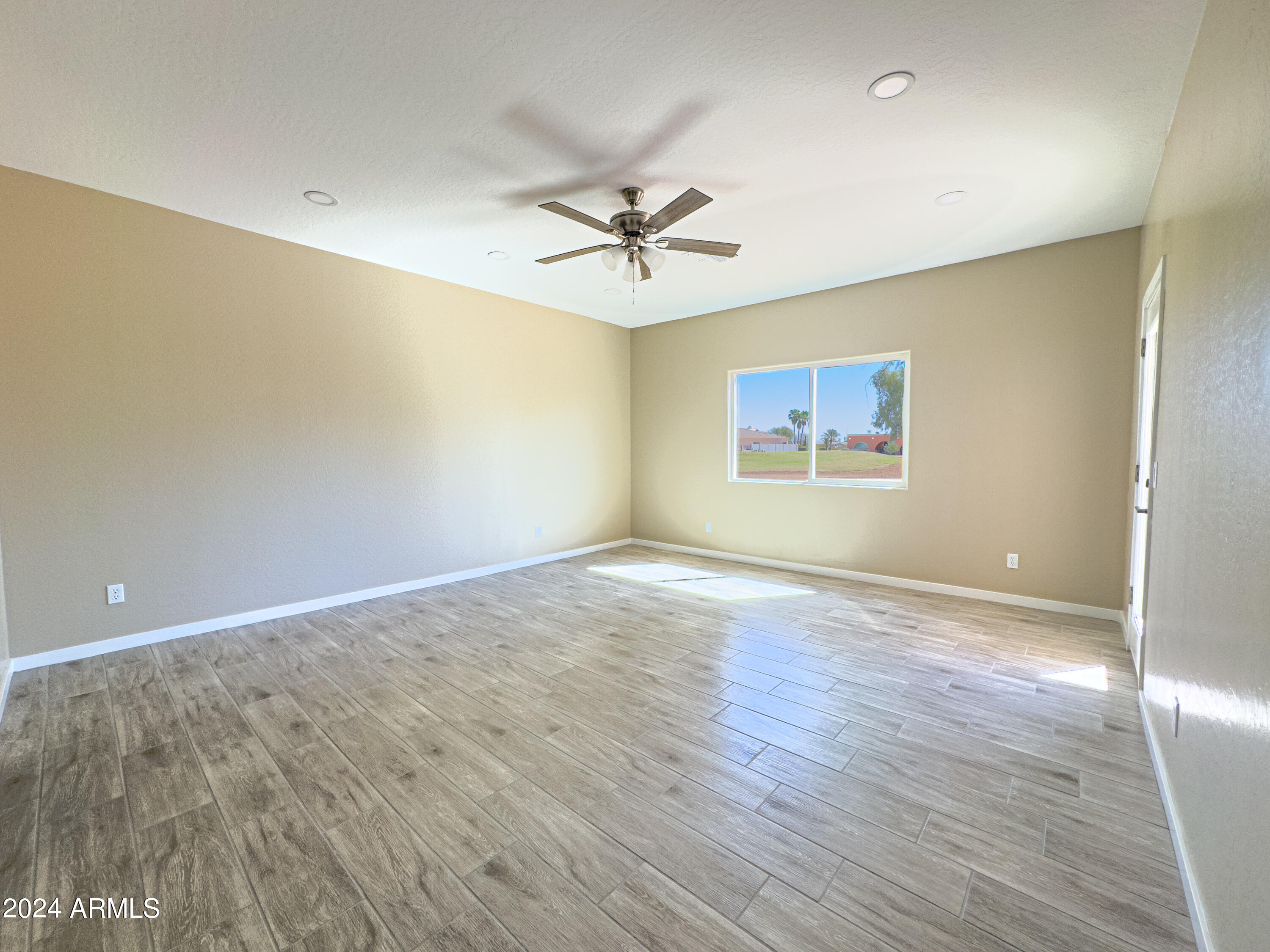 15235 S Country Club Drive Property Photo 6