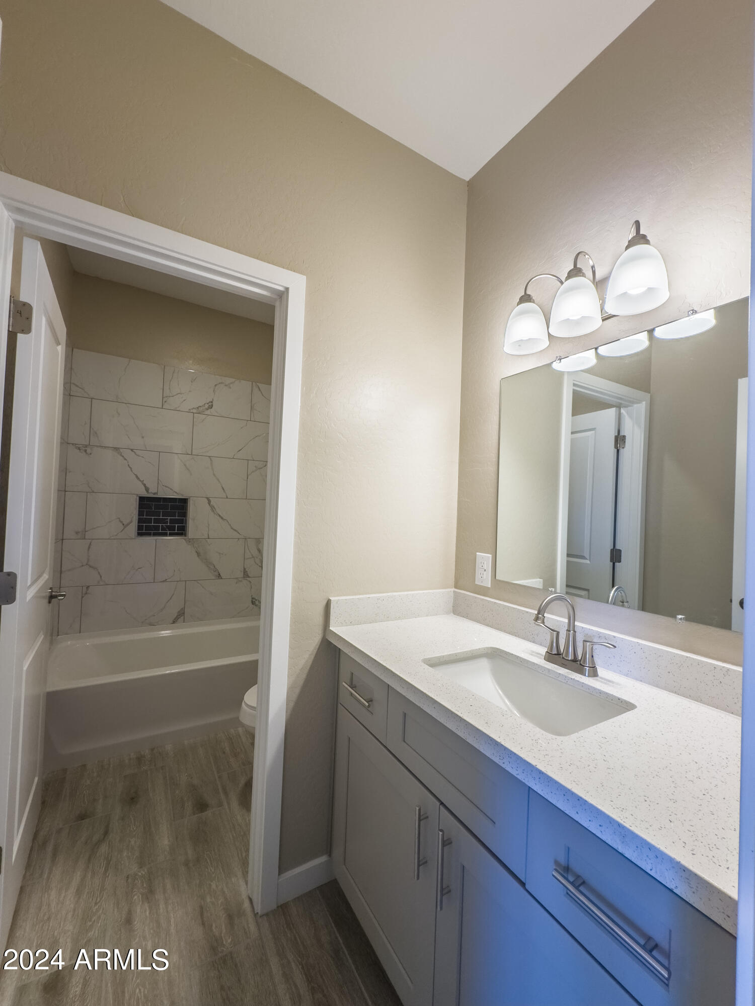 15235 S Country Club Drive Property Photo 11