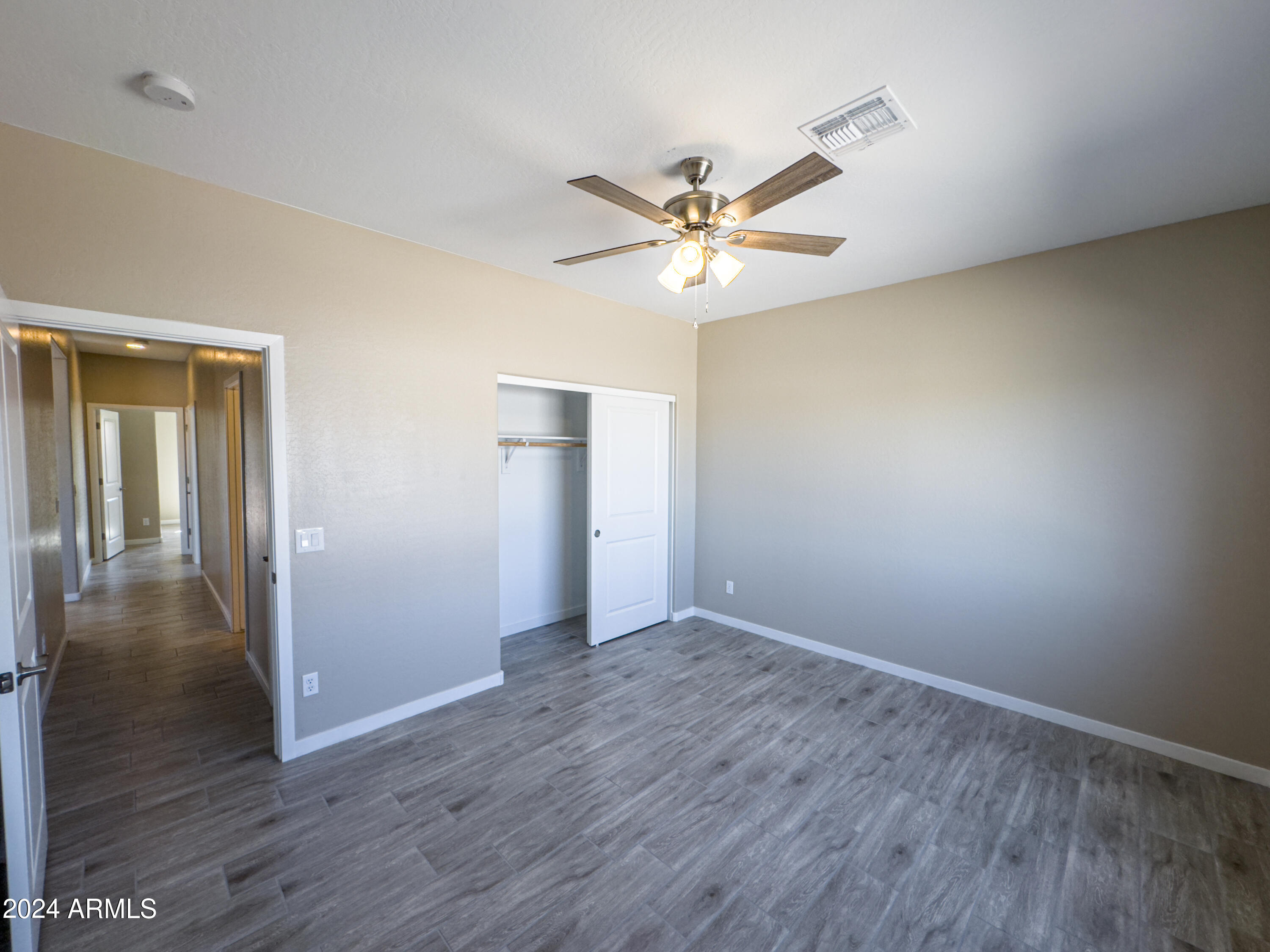 15235 S Country Club Drive Property Photo 13