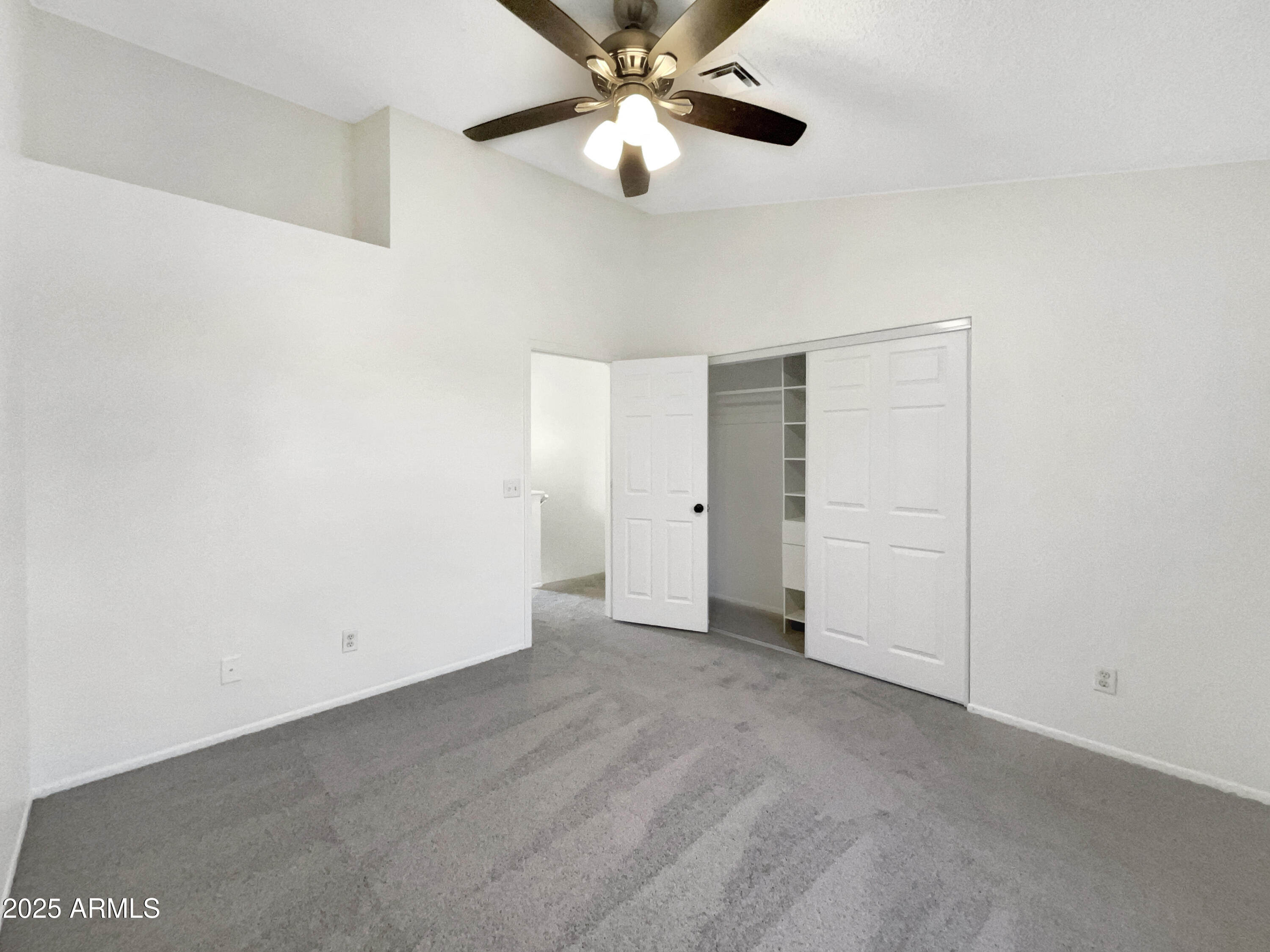 1601 N Saba Street Property Photo 5