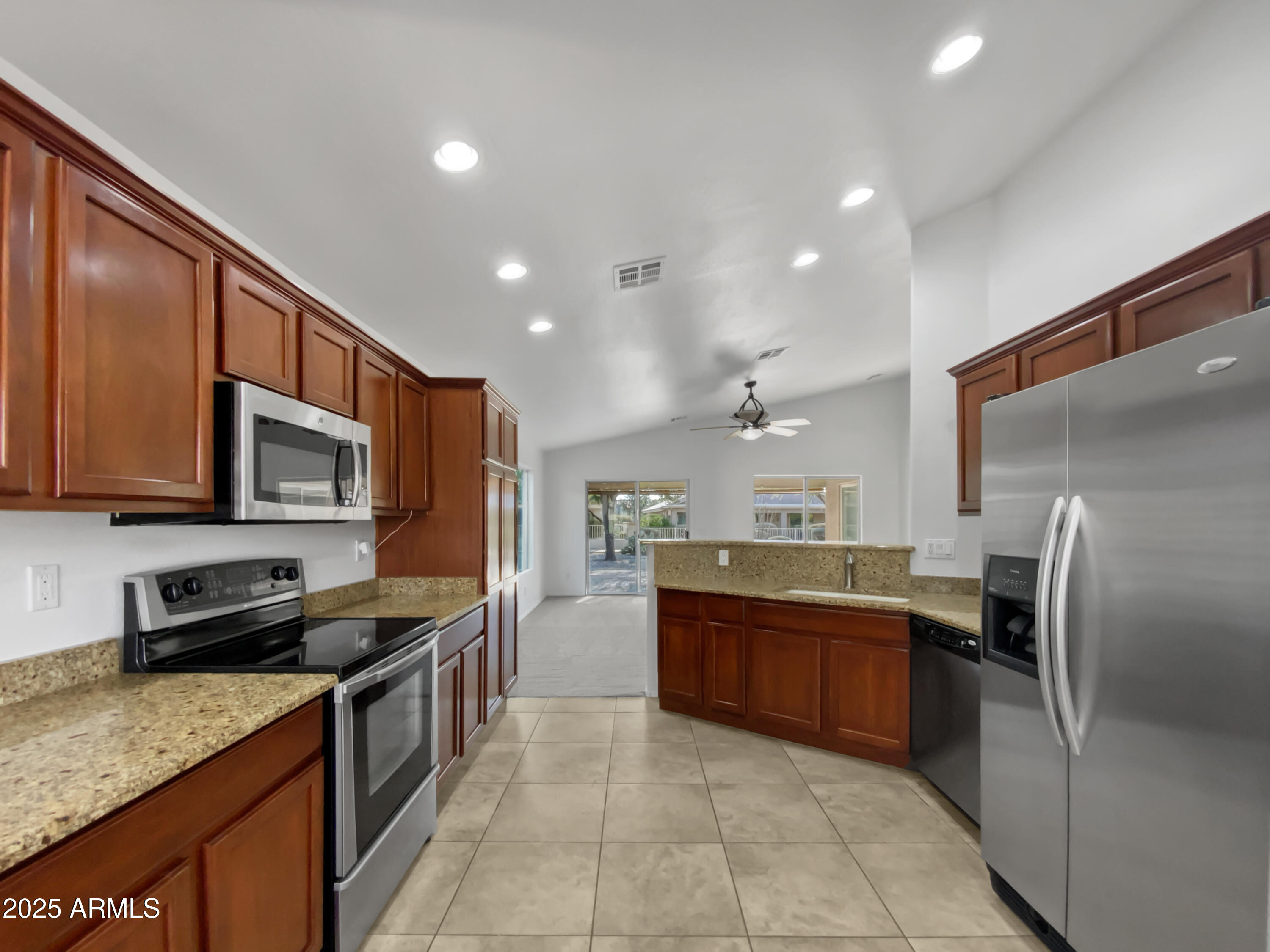 2635 E Desert Wind Drive Property Photo 6