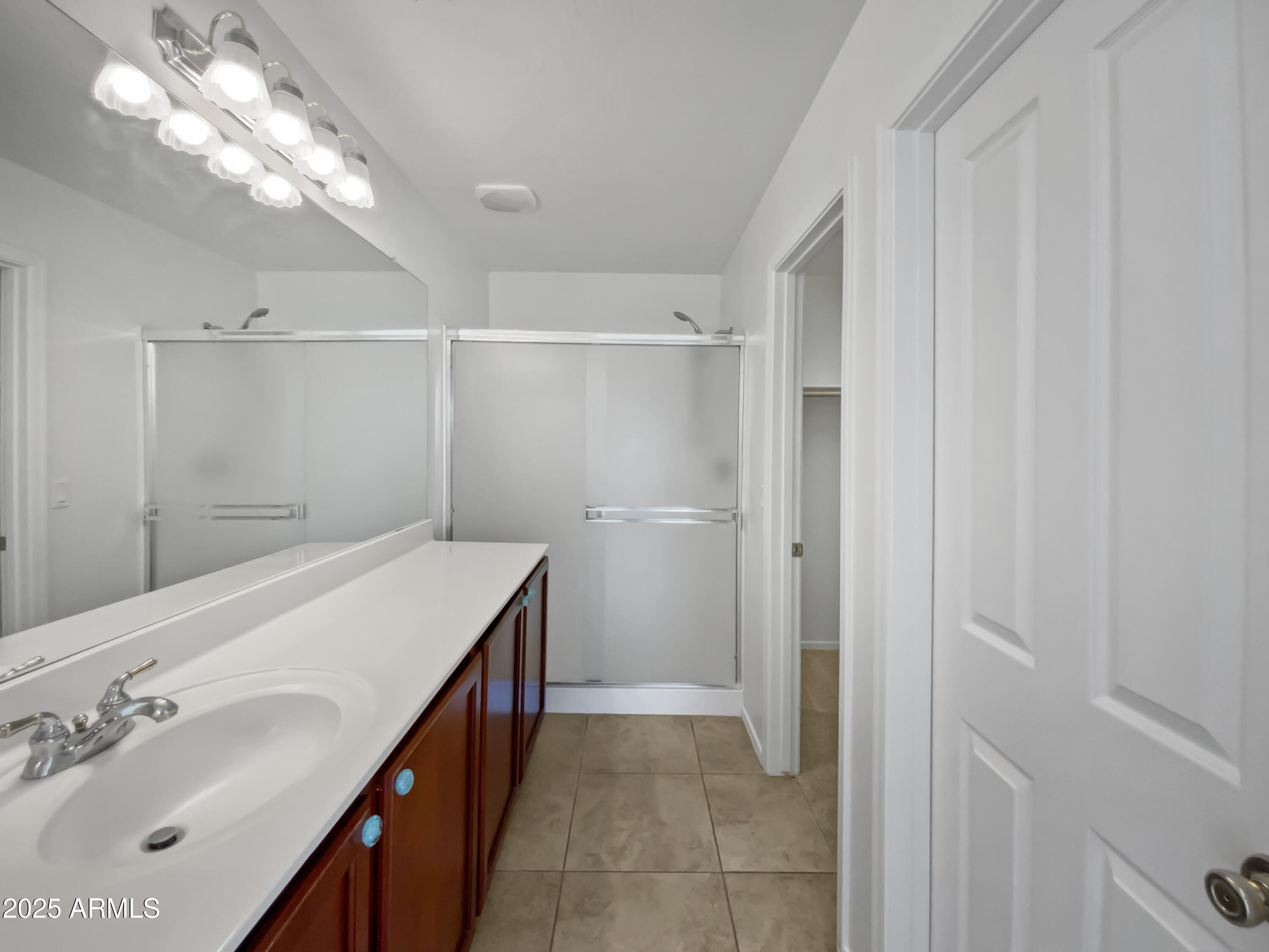 2635 E Desert Wind Drive Property Photo 7