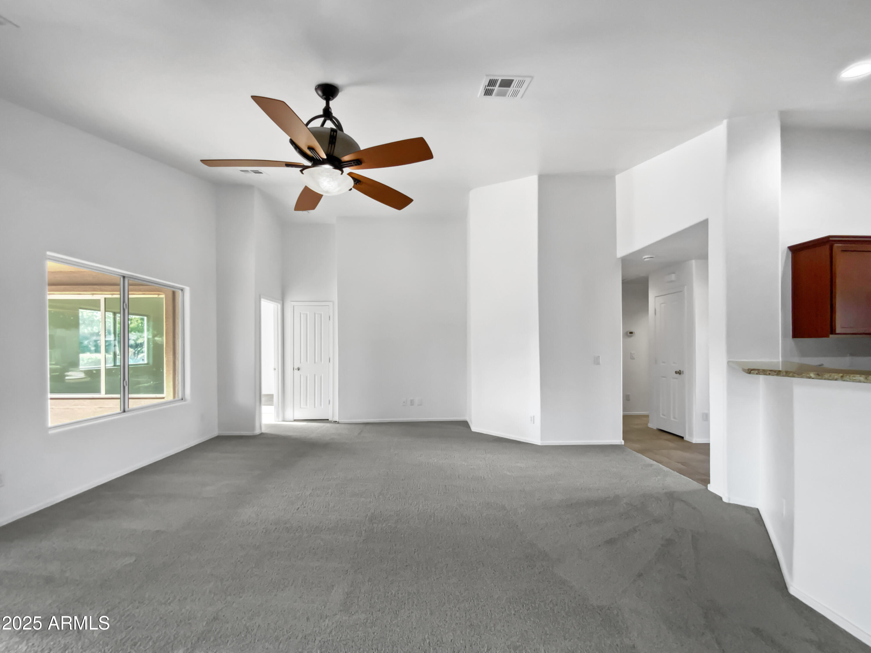 2635 E Desert Wind Drive Property Photo 13