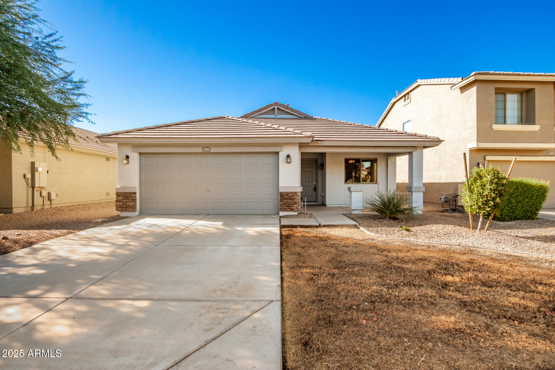 1749 W Desert Mountain Drive Property Photo 1