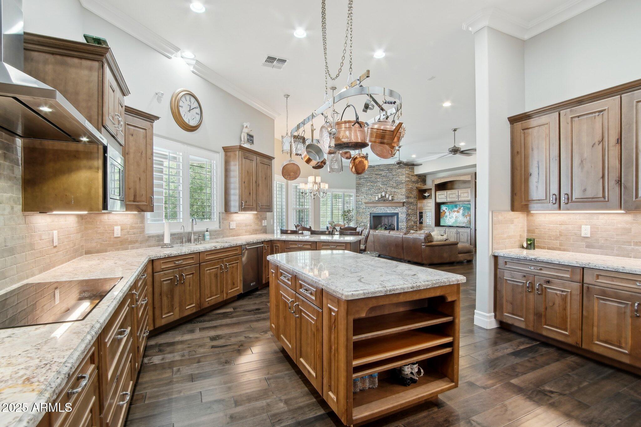 34157 N Mirage Court Property Photo 8