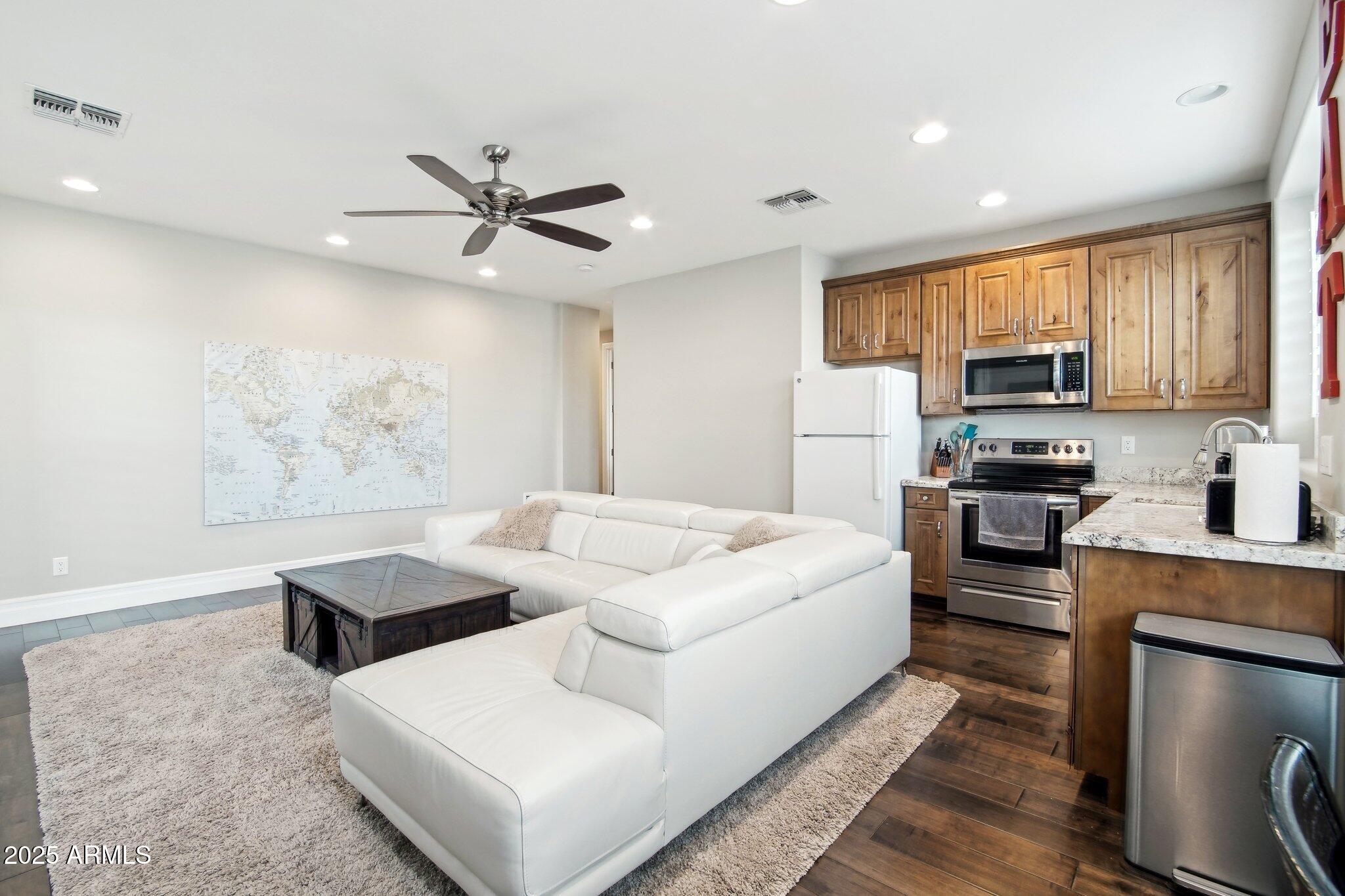 34157 N Mirage Court Property Photo 30