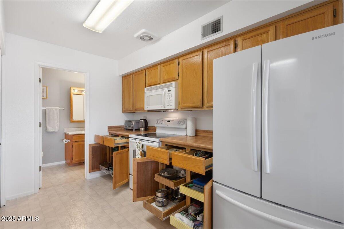 3270 S Goldfield Road Property Photo 19