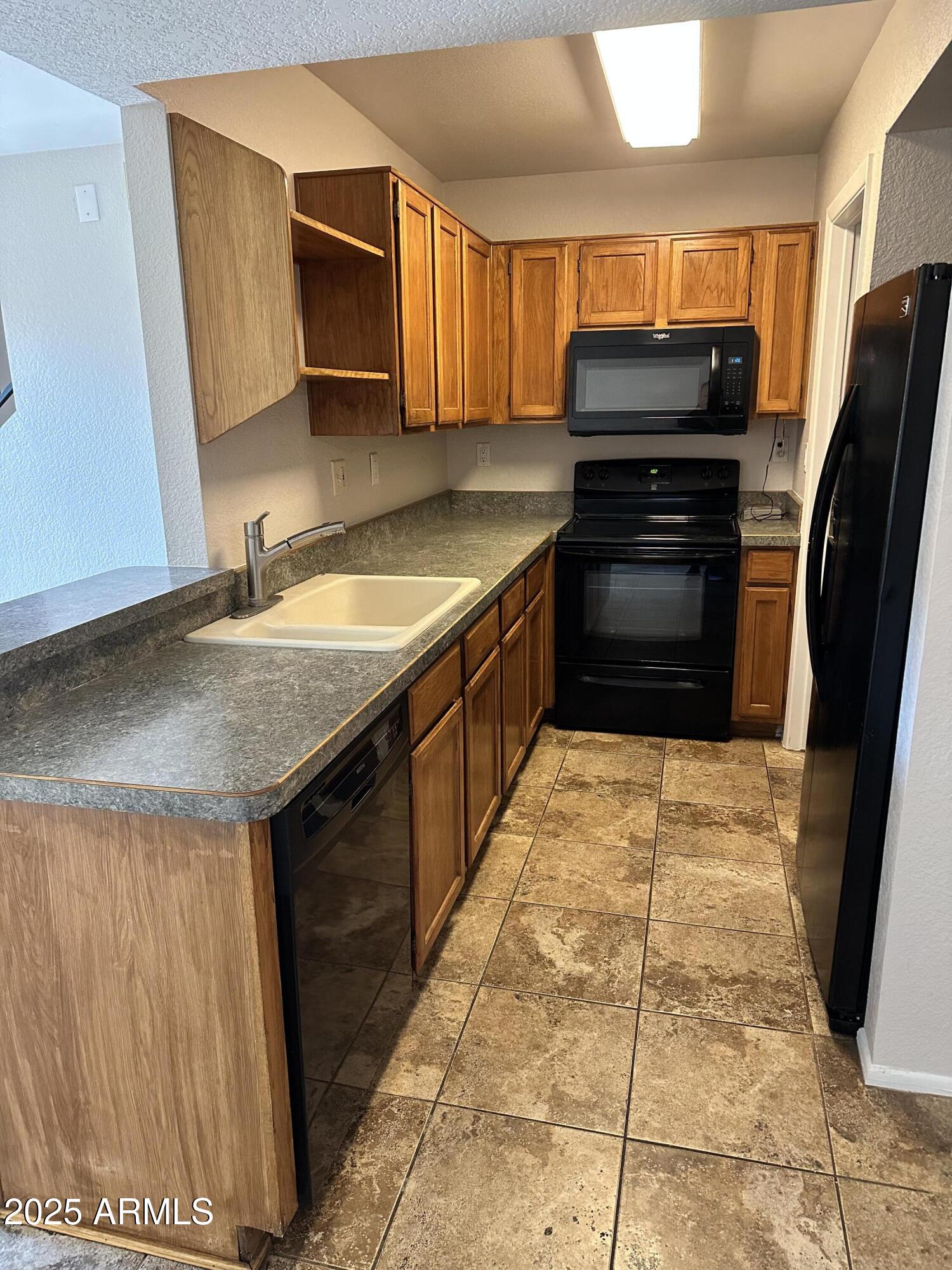 8625 E Belleview Place Property Photo 11
