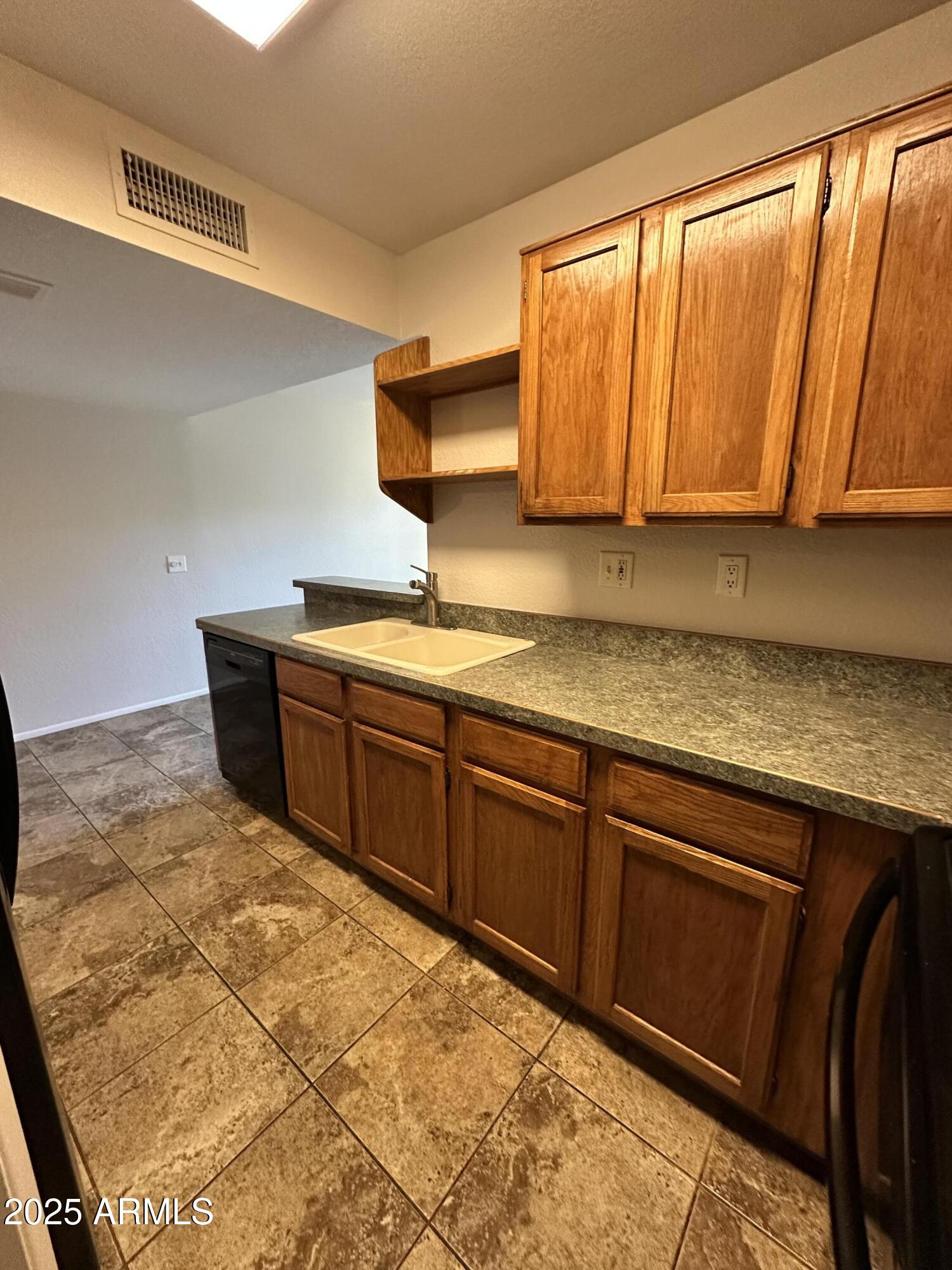 8625 E Belleview Place Property Photo 13