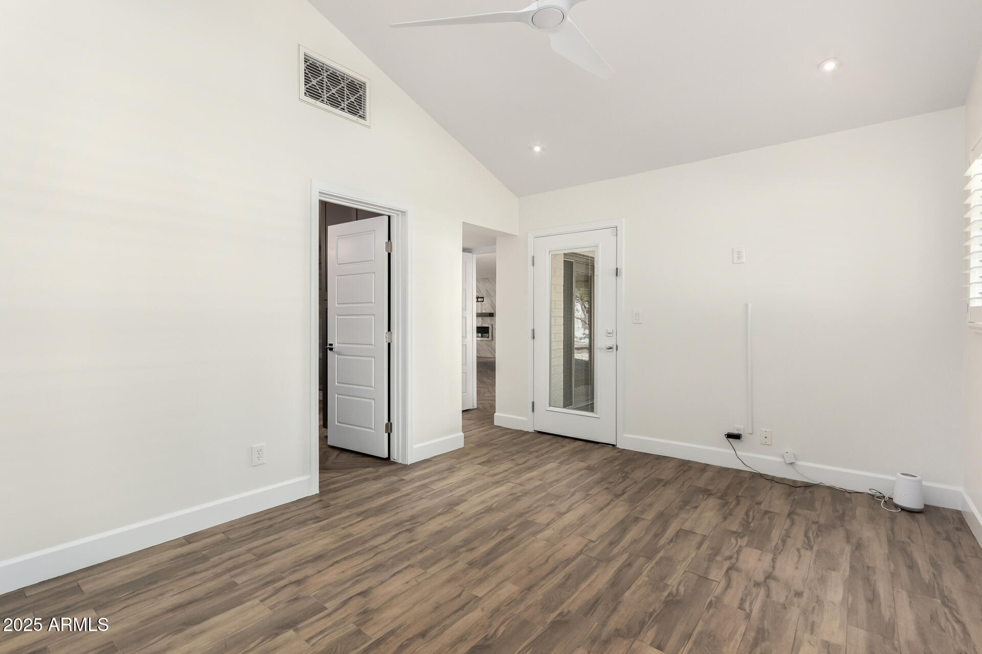 1422 W Colter Street Property Photo 19