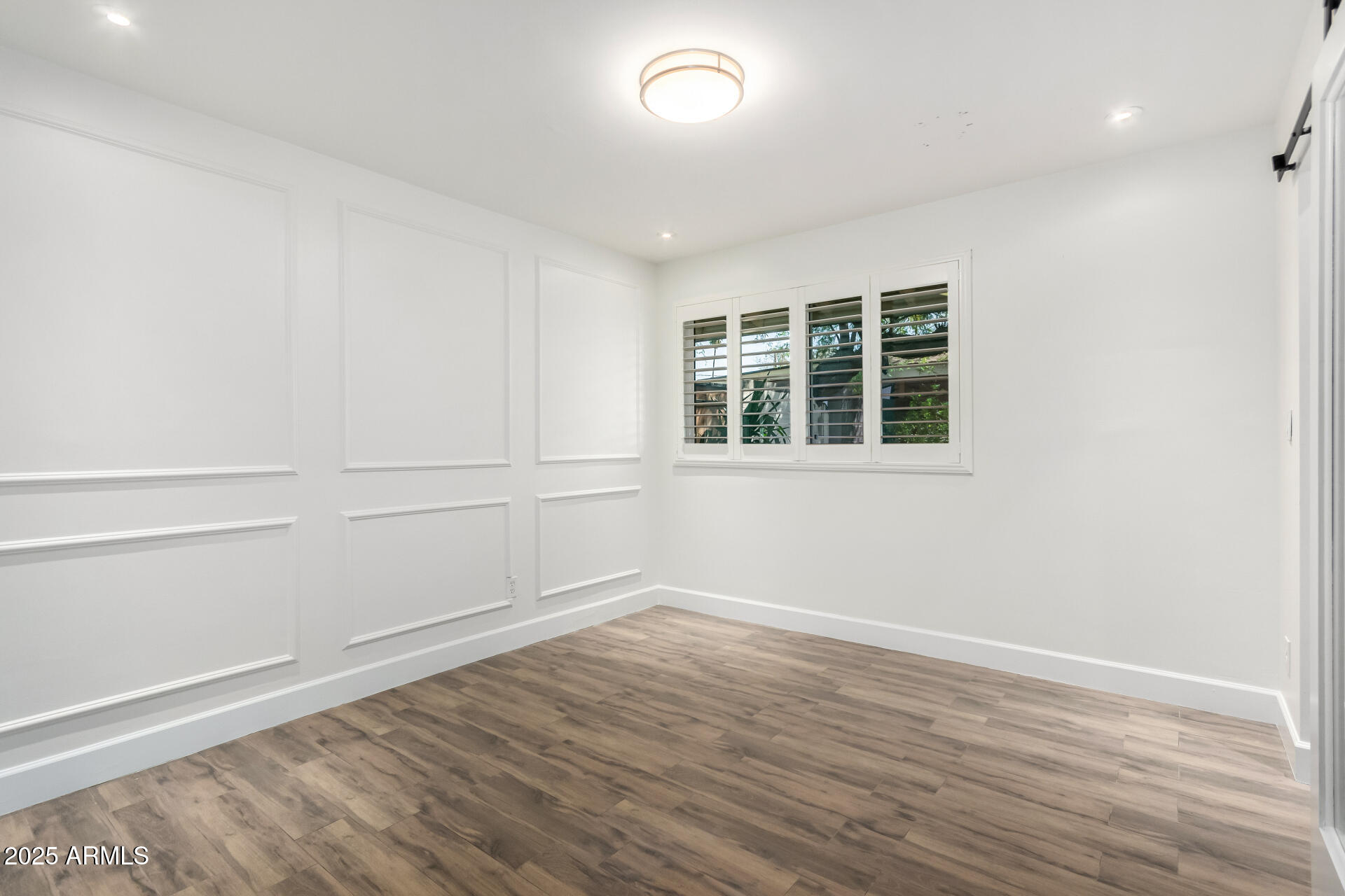1422 W Colter Street Property Photo 28