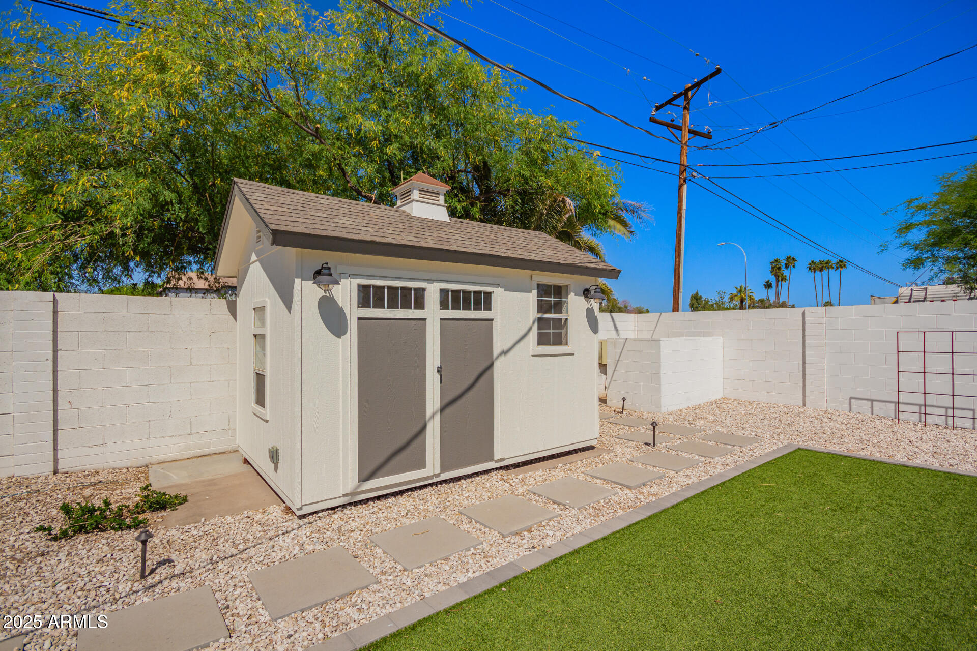 1422 W Colter Street Property Photo 35