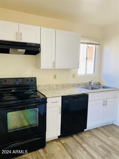 3319 E Presidio Road Property Photo 2