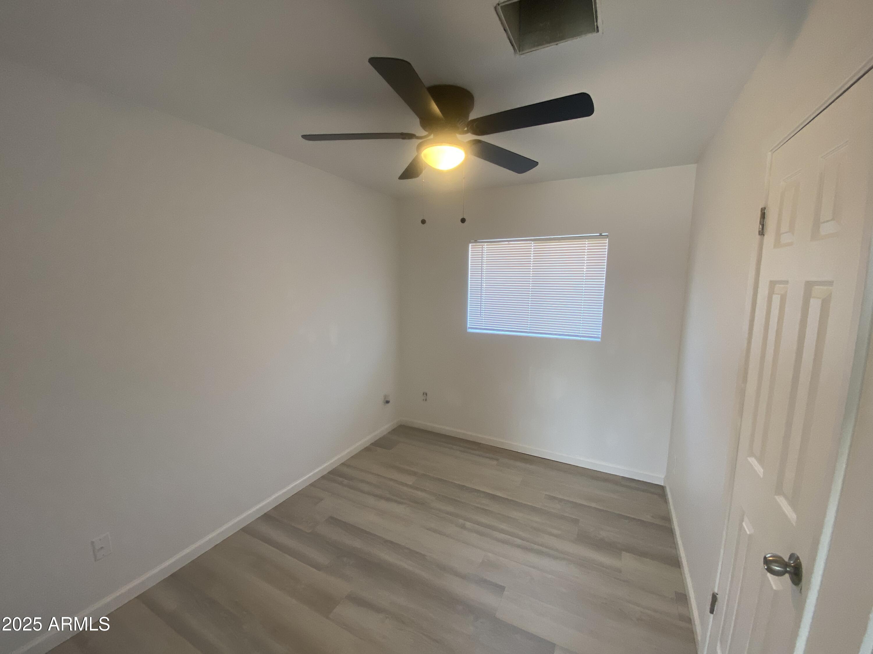 9201 N 12th Street Property Photo 7