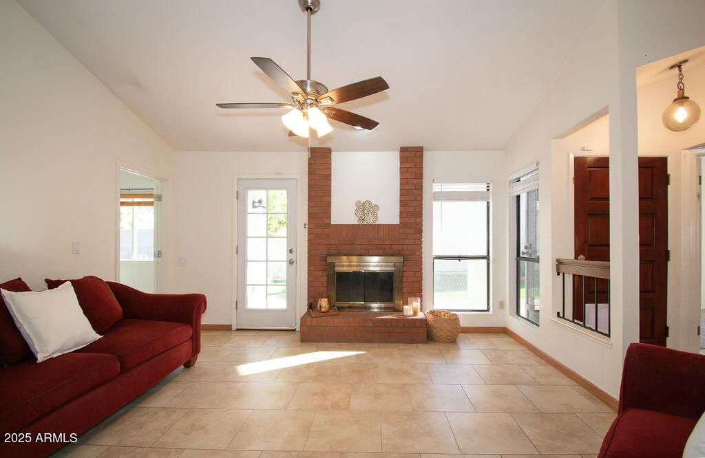 1636 E Juanita Avenue Property Photo 2