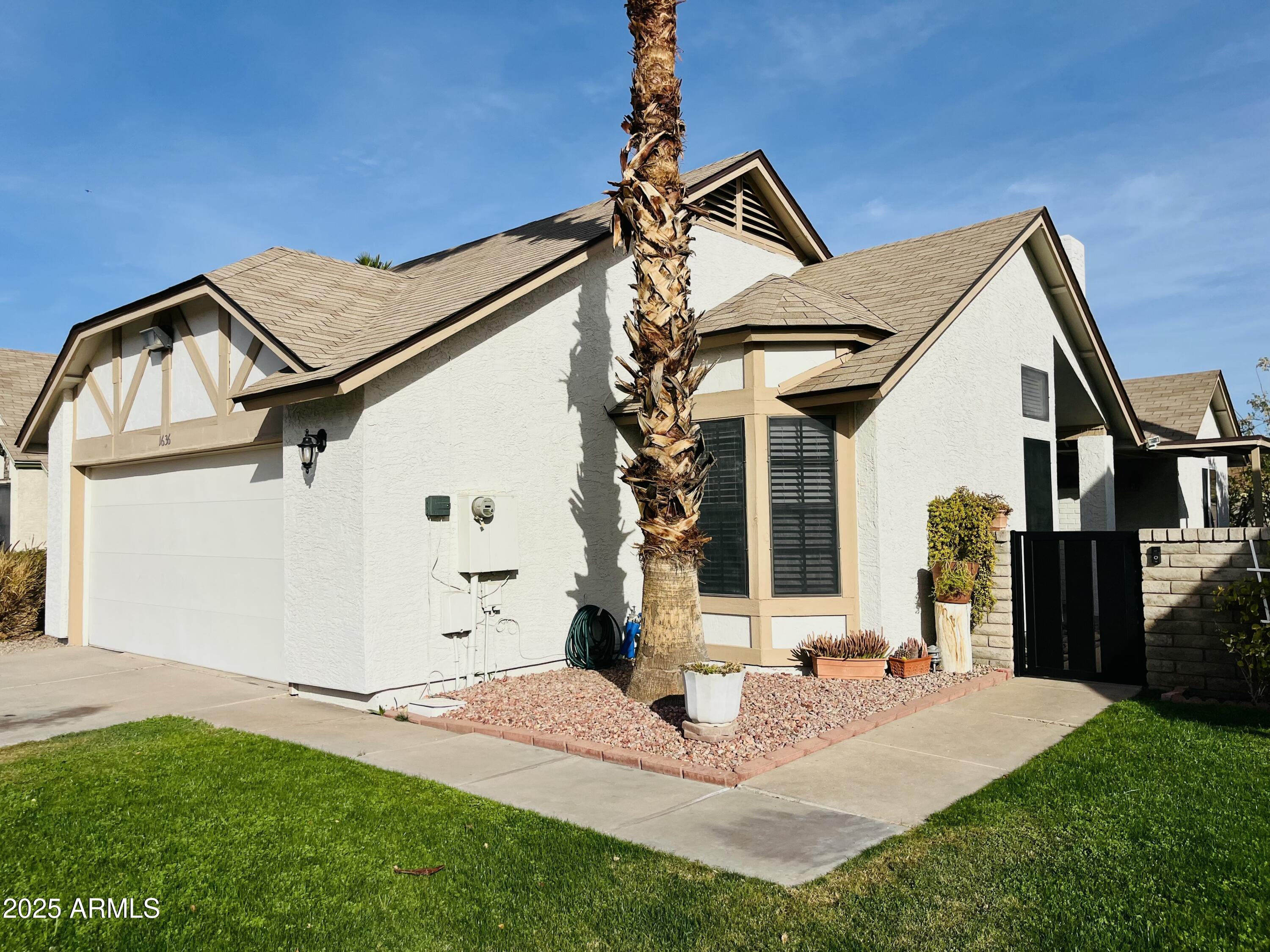 1636 E Juanita Avenue Property Photo 3