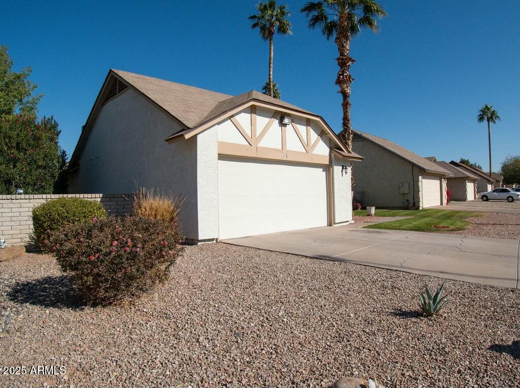 1636 E Juanita Avenue Property Photo 4