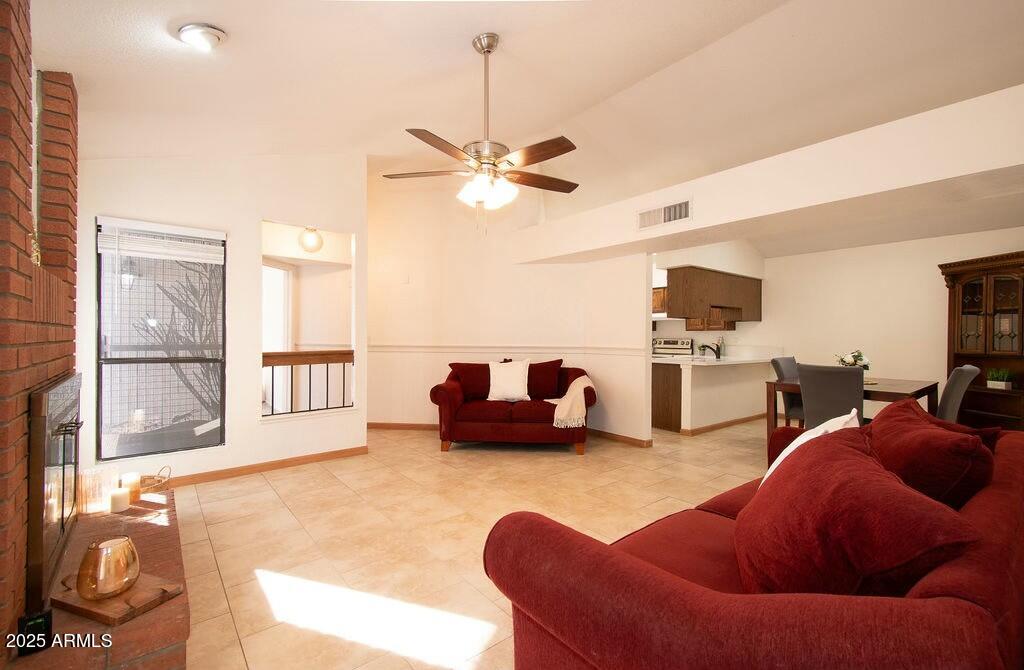 1636 E Juanita Avenue Property Photo 9