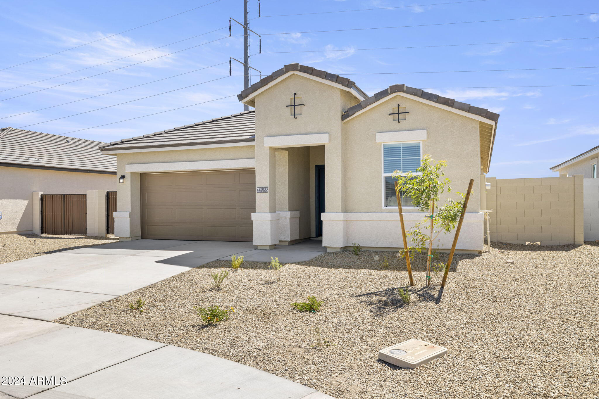 1615 S 239th Drive Property Photo 3