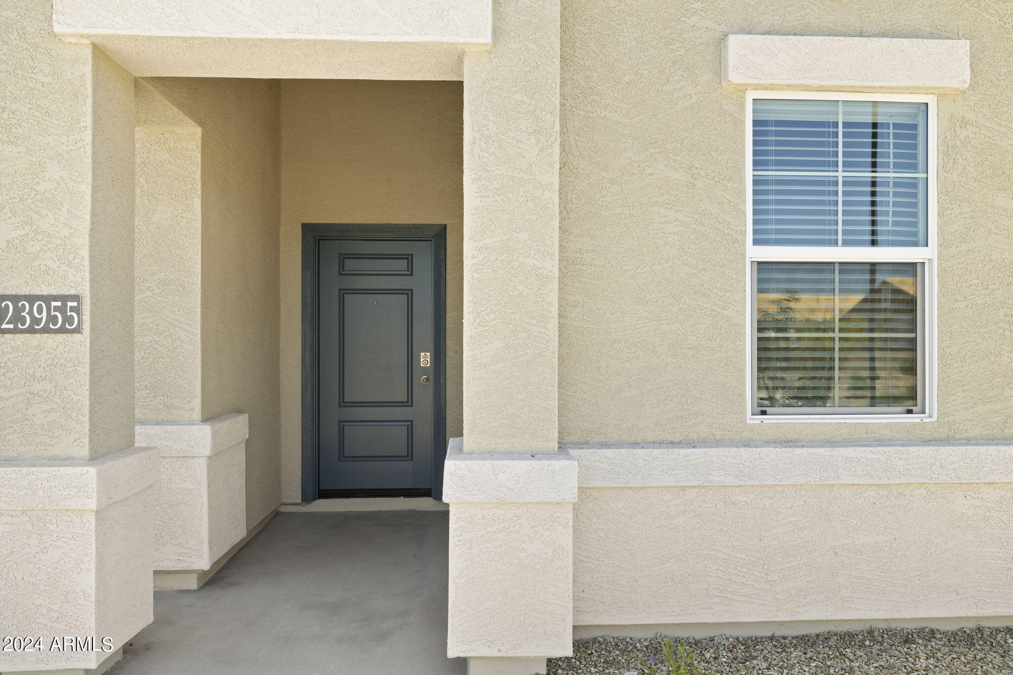1615 S 239th Drive Property Photo 4