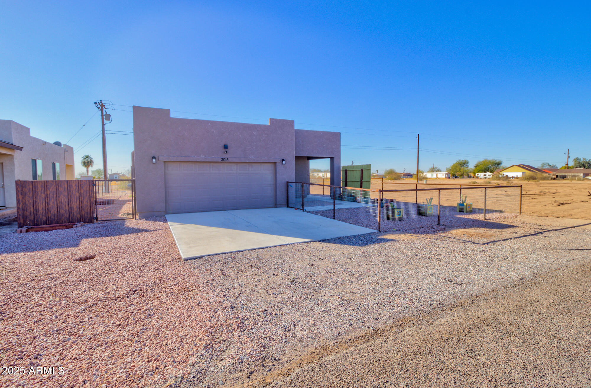 3015 W Paraiso Drive Property Photo 1