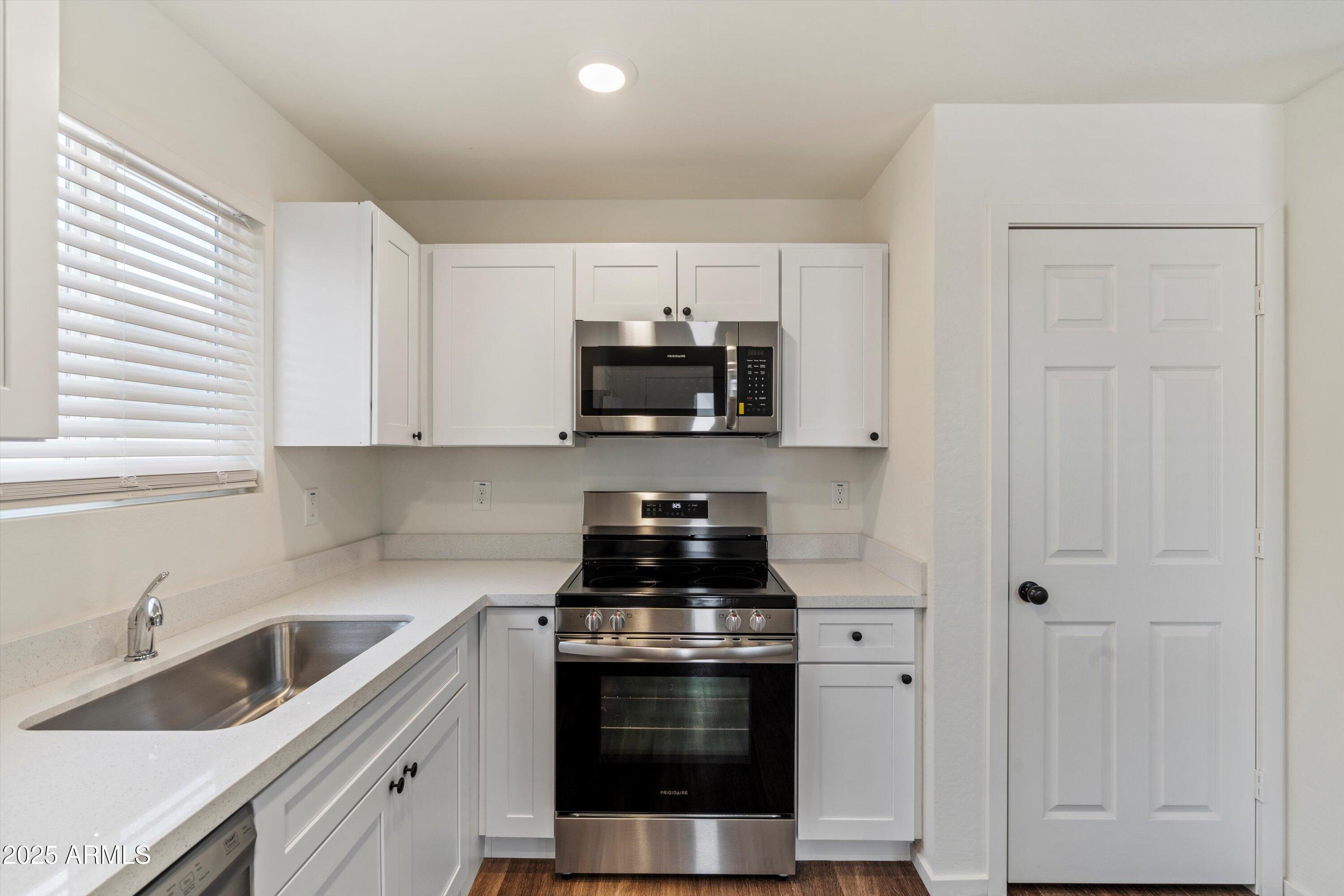1106 E Papago Street Property Photo 5