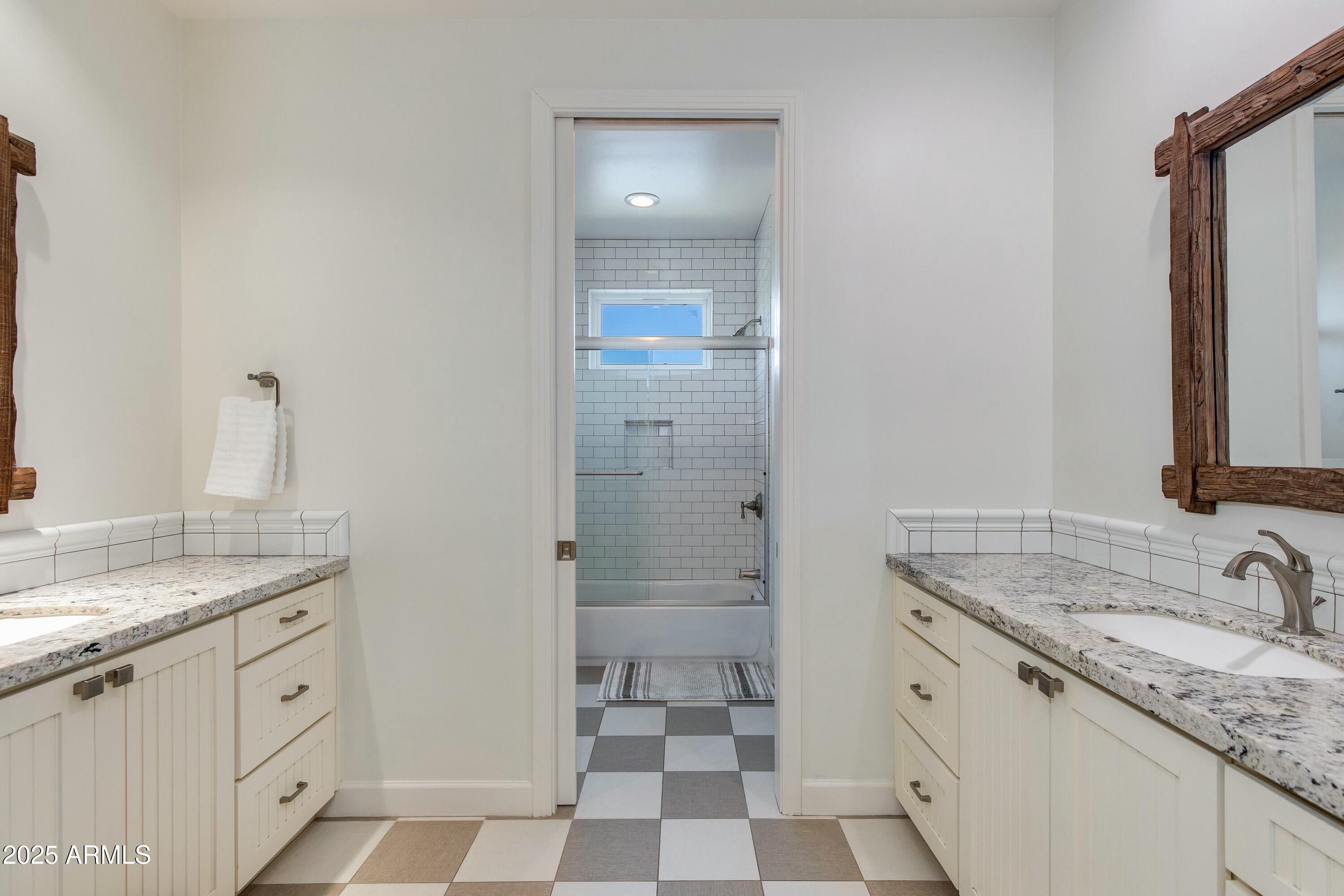 4643 E Montecito Avenue Property Photo 14
