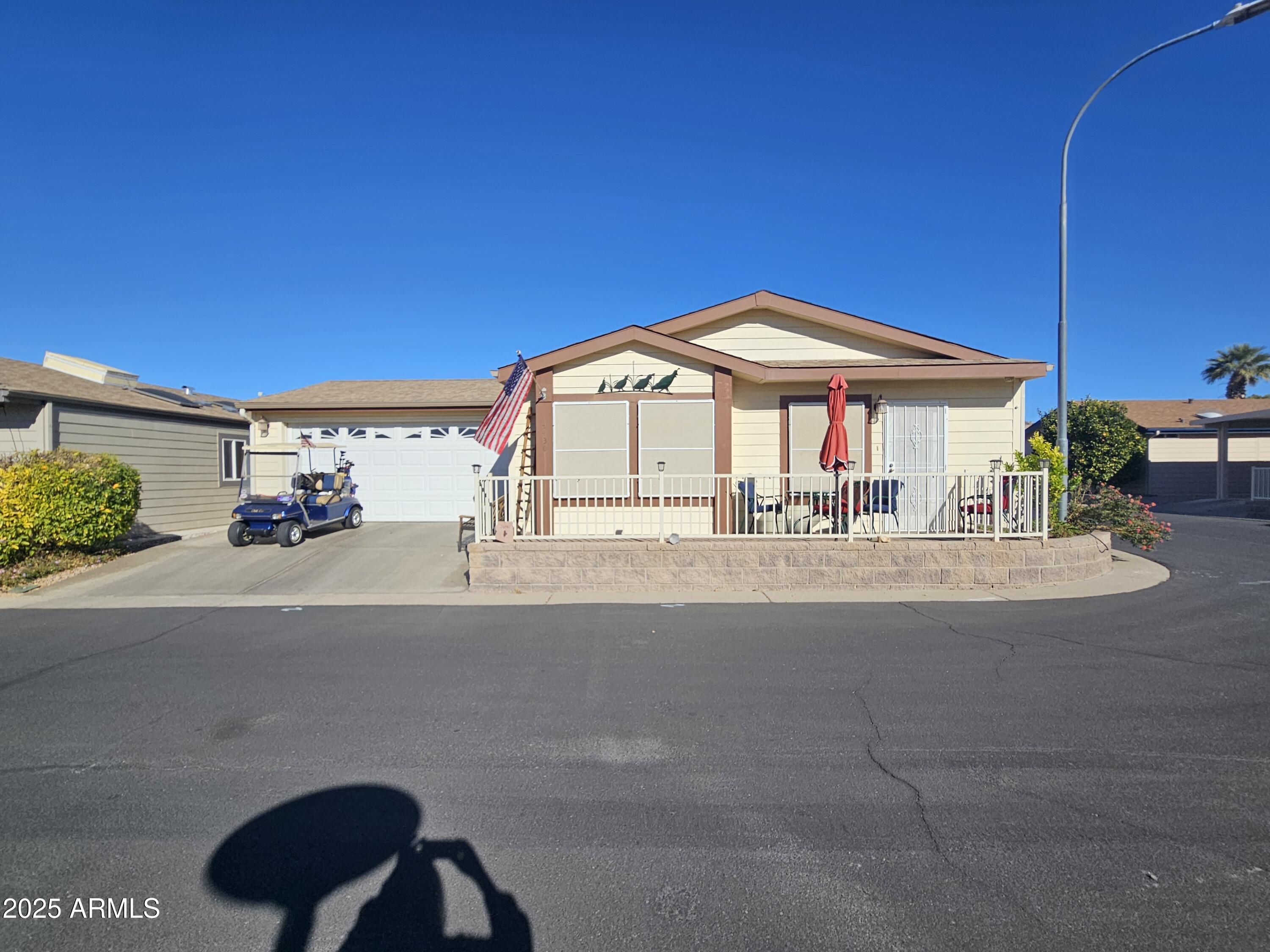 650 N Hawes Road Property Photo 1