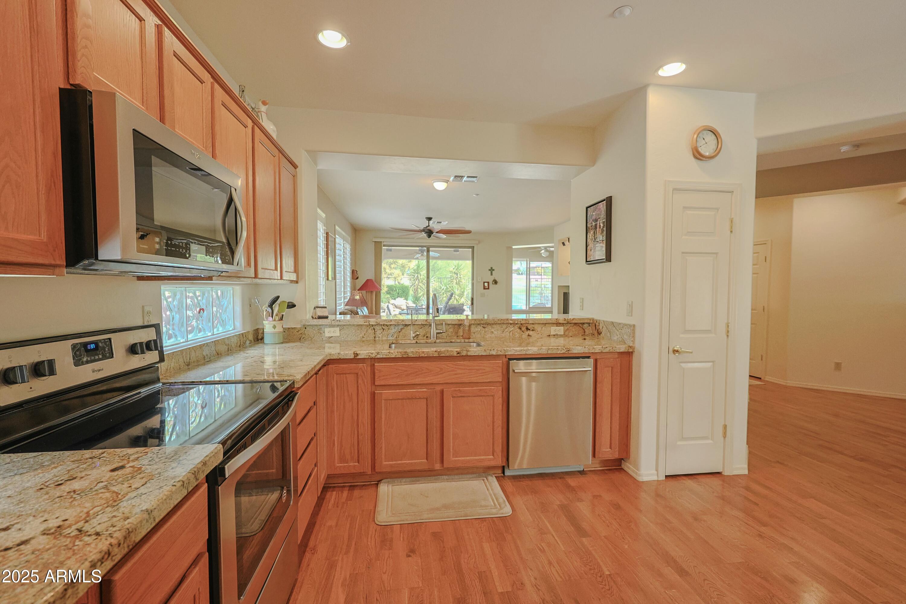 2164 W Muirfield Drive Property Photo 15