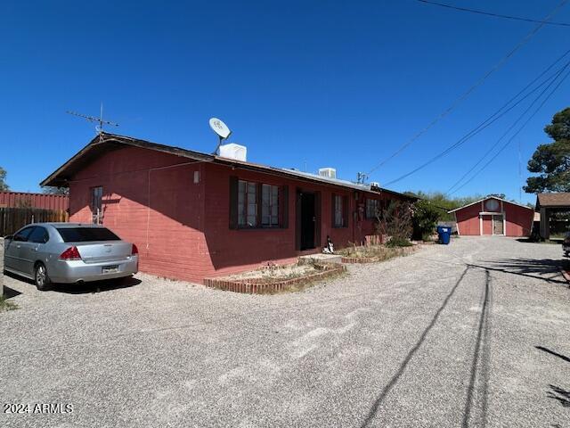 2528 N Fontana Avenue Property Photo 2