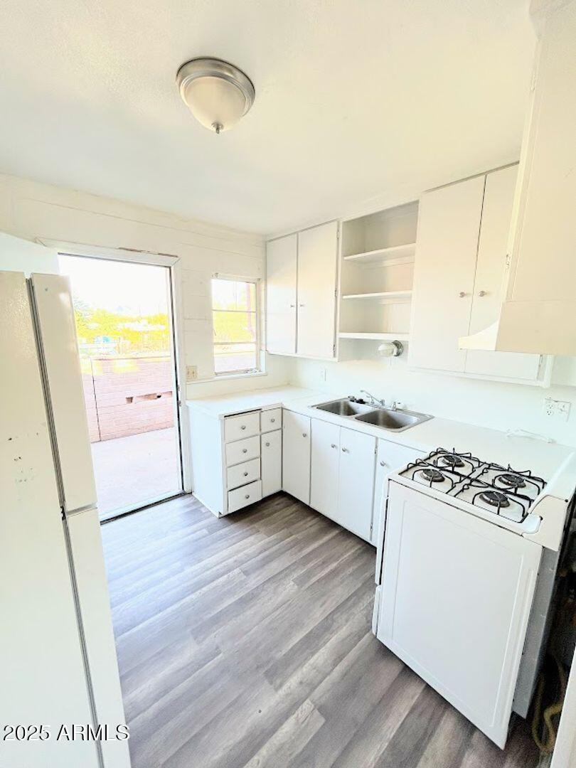 2528 N Fontana Avenue Property Photo 4