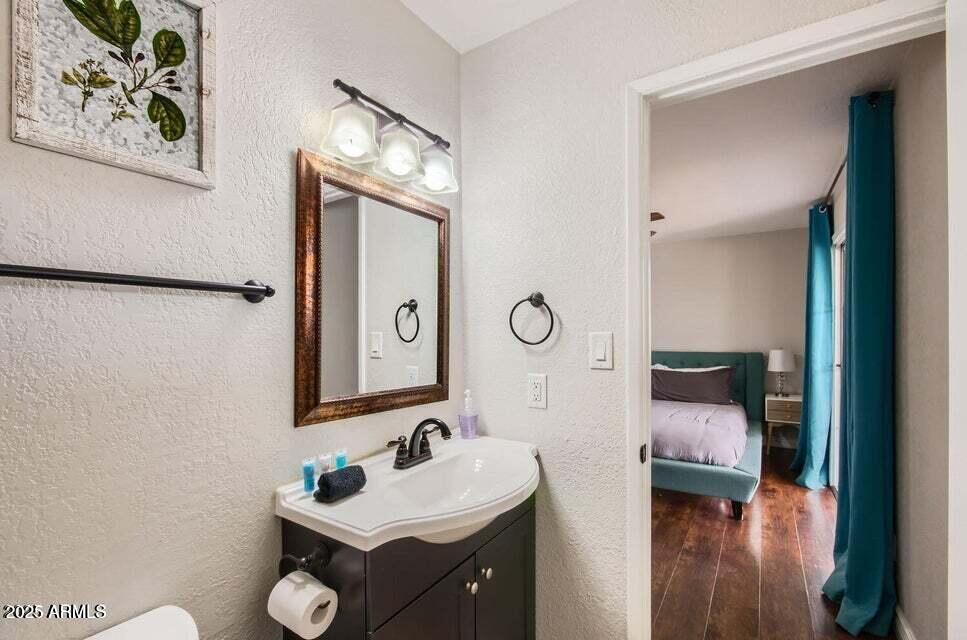 15841 N 23rd Place Property Photo 12