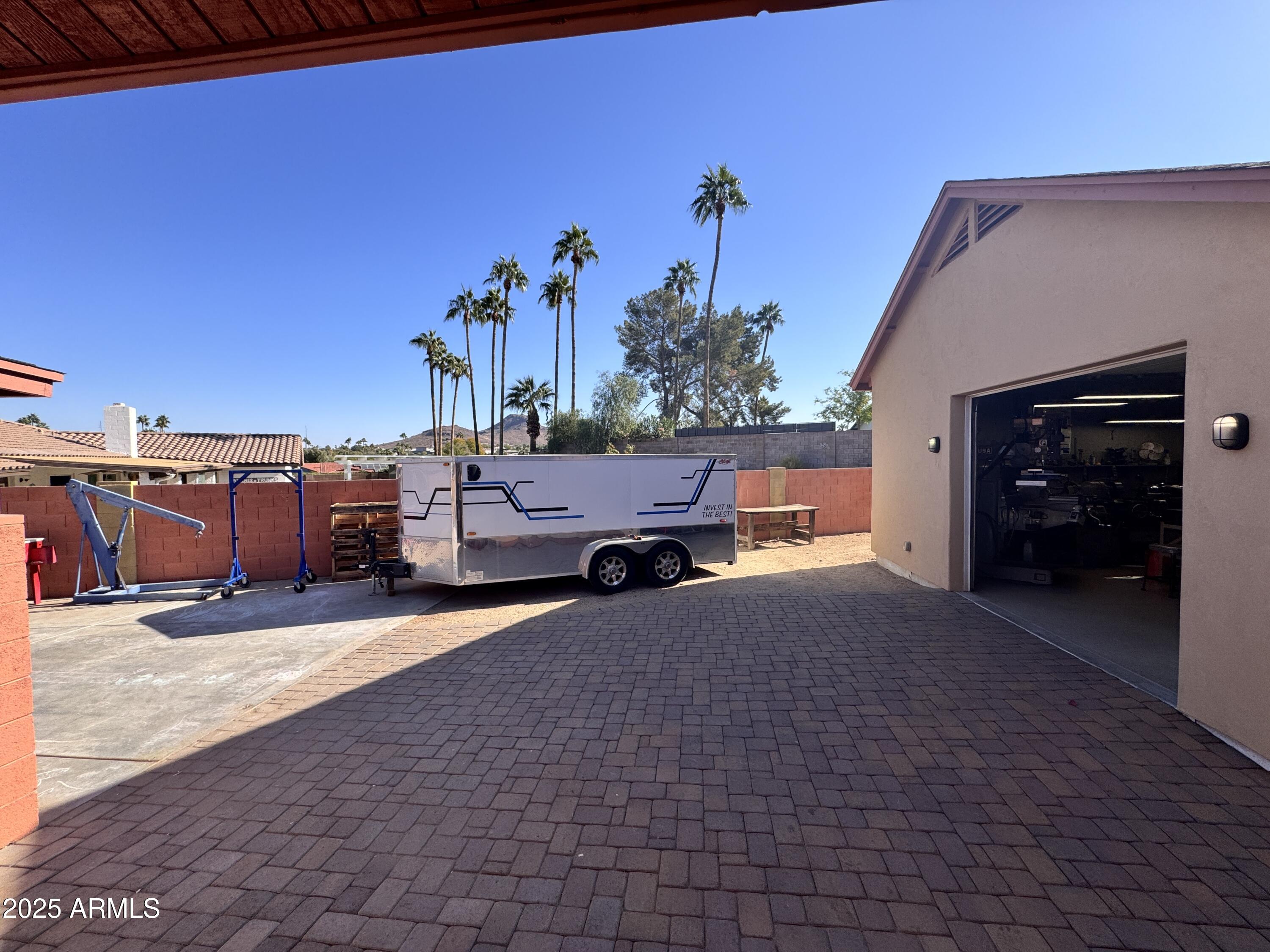 215 E Marconi Avenue Property Photo 9