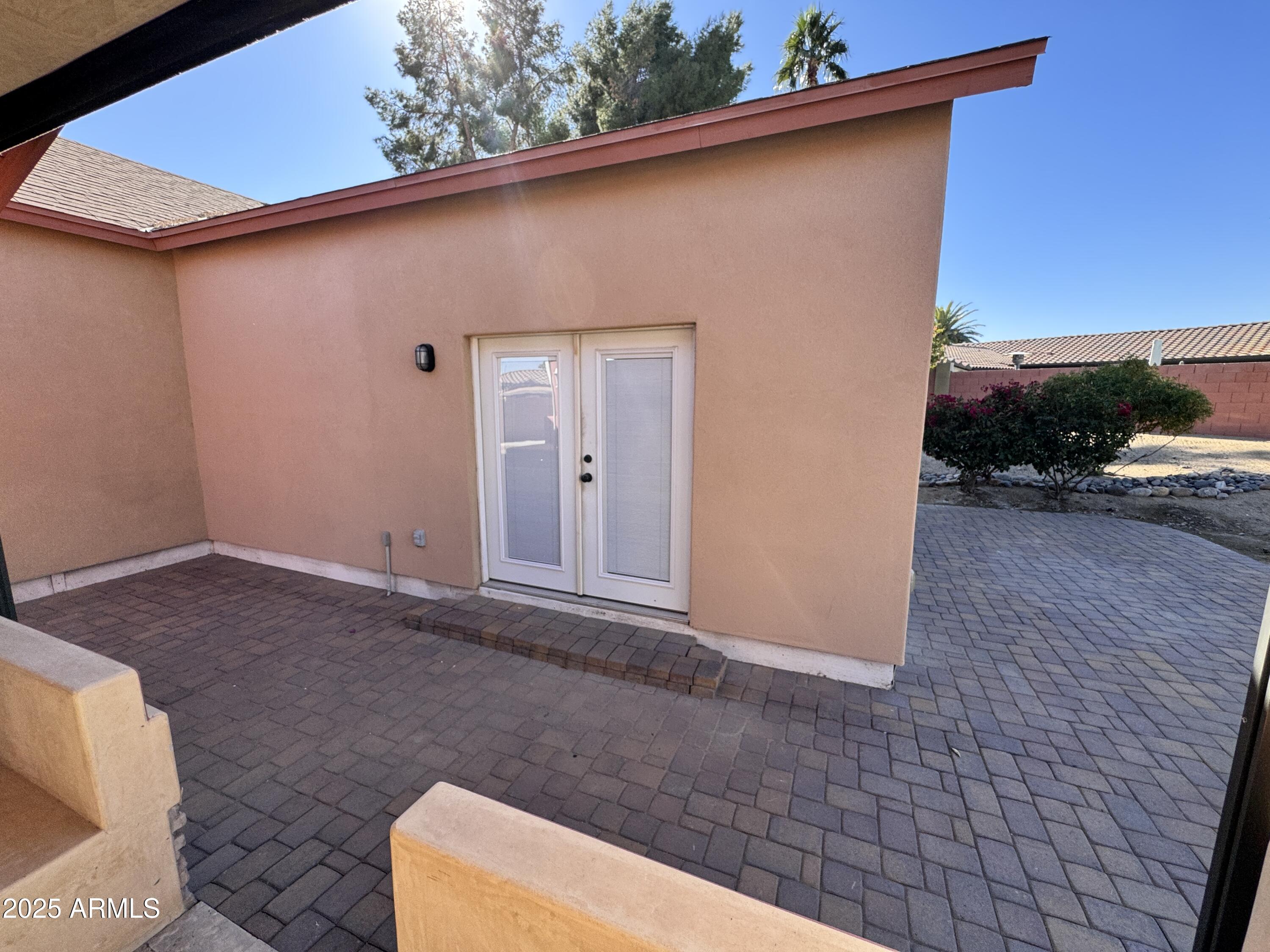 215 E Marconi Avenue Property Photo 11