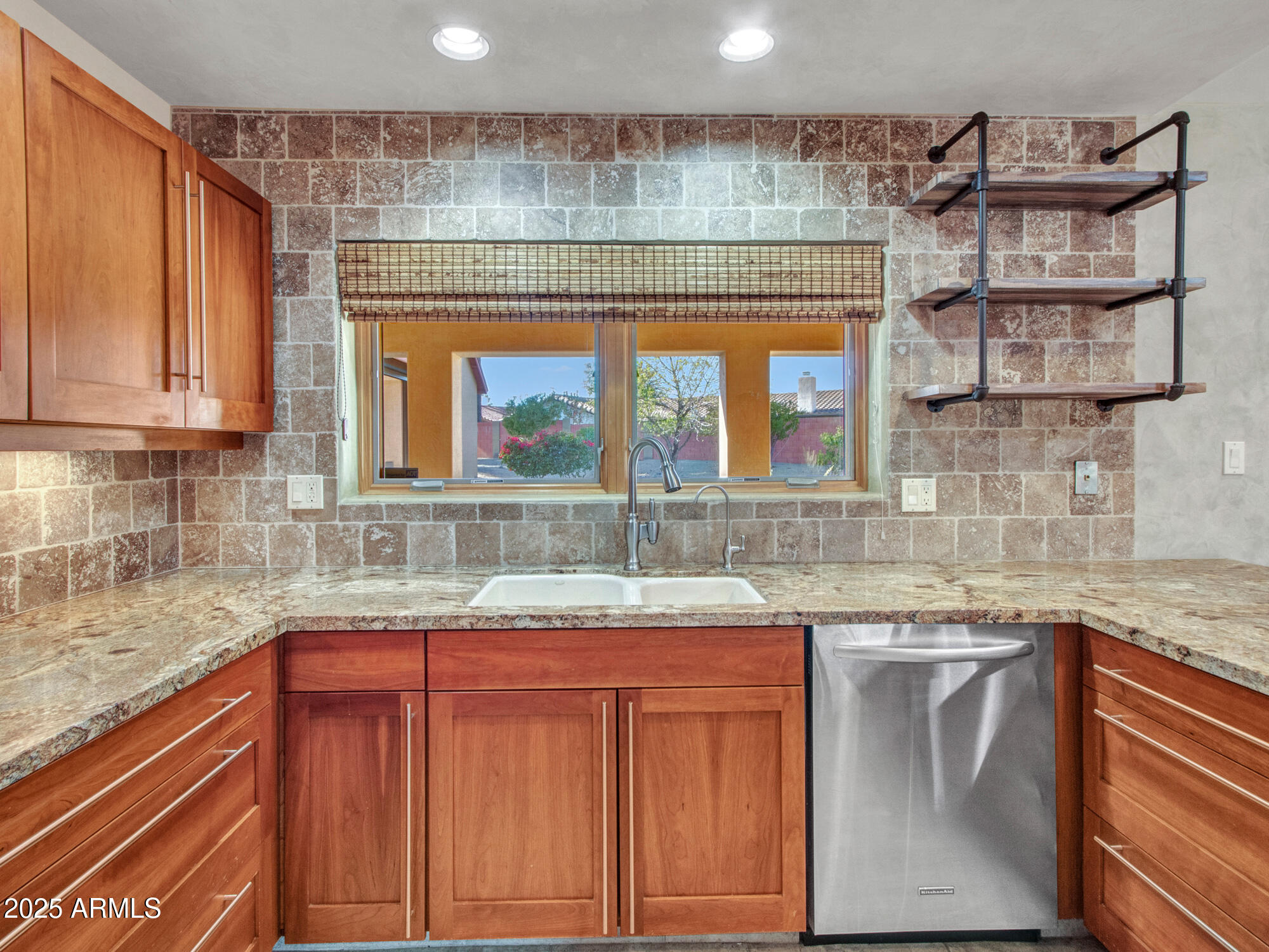 215 E Marconi Avenue Property Photo 31