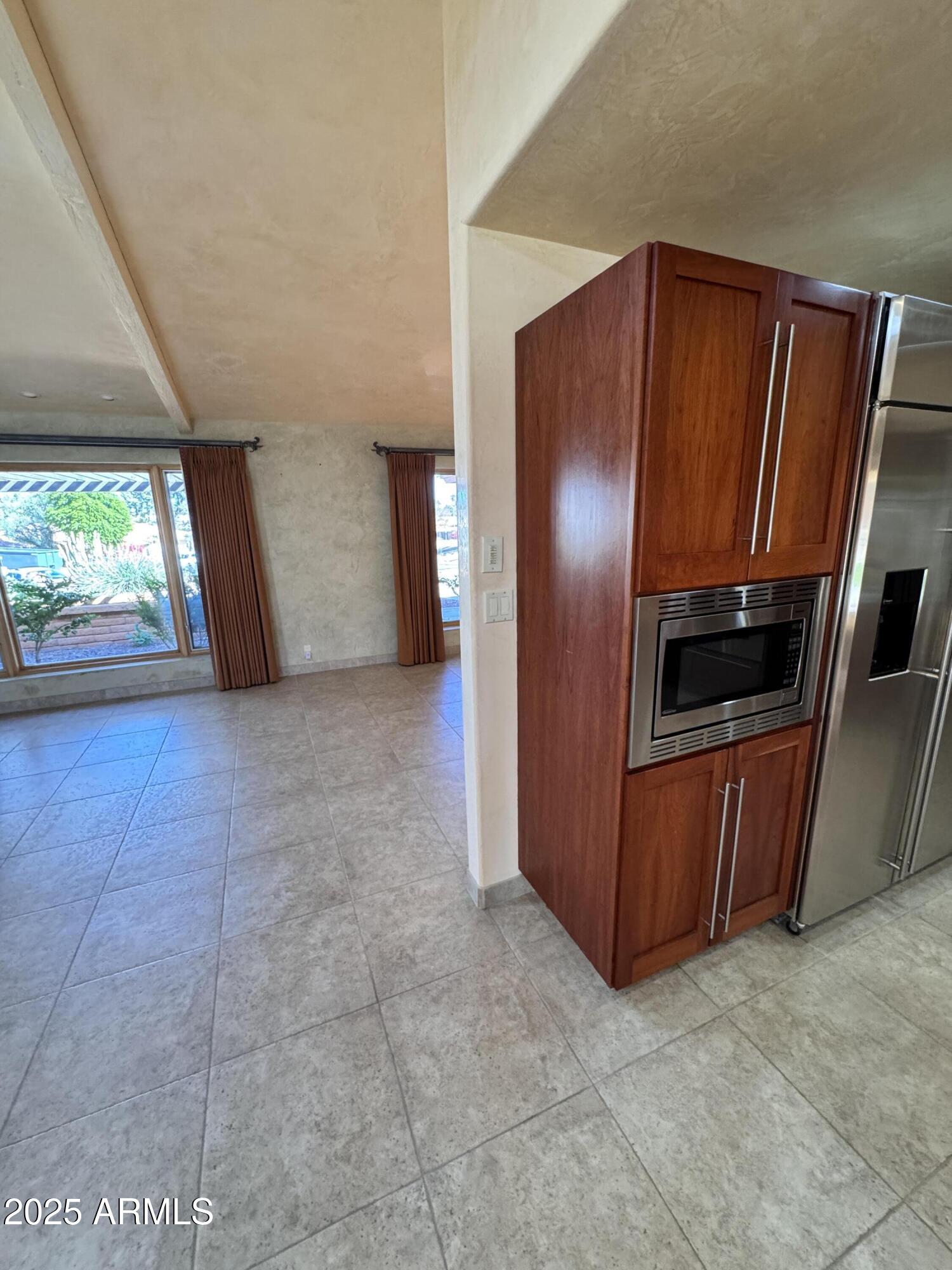 215 E Marconi Avenue Property Photo 33